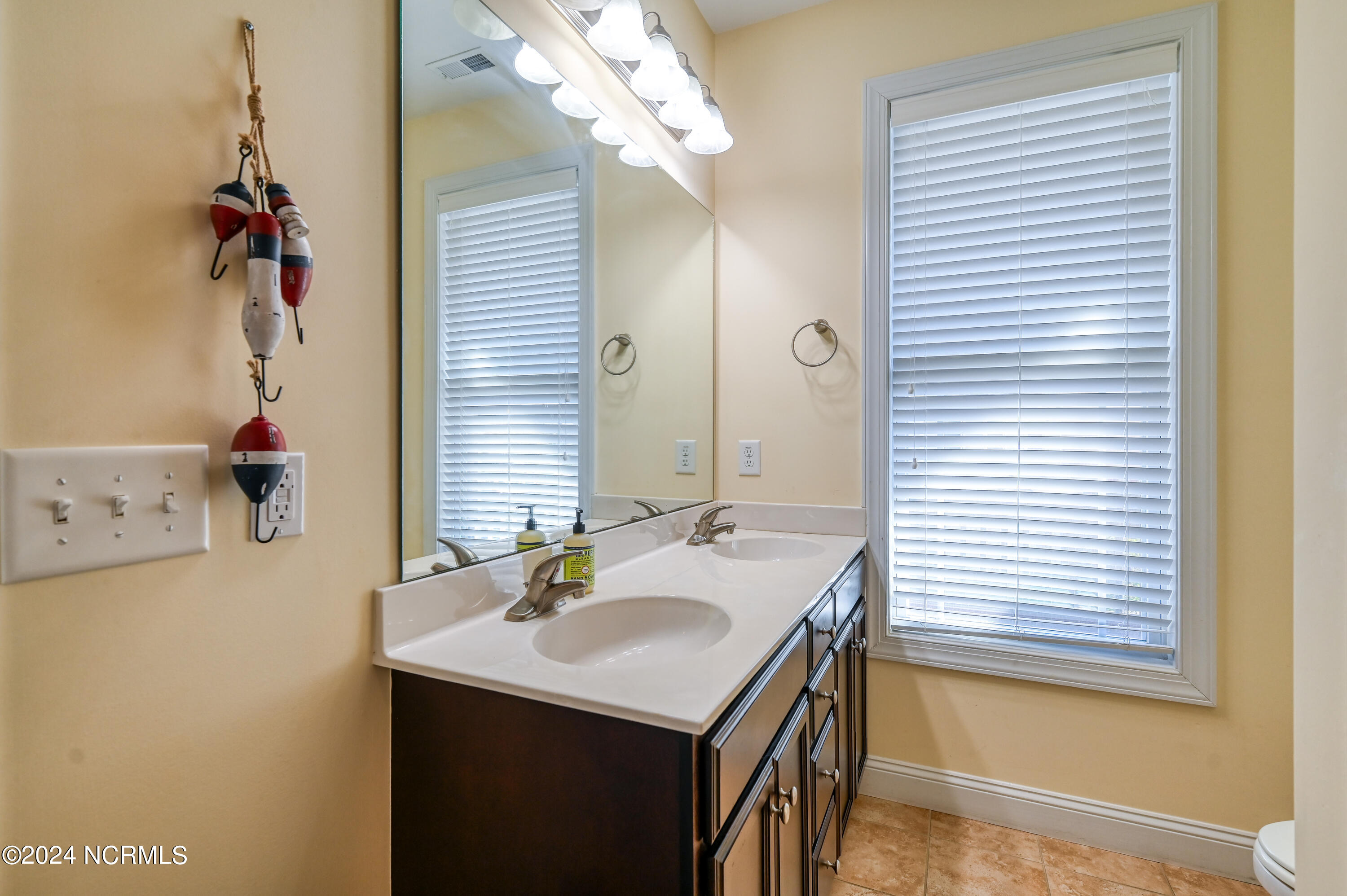 204 D Mandalay Court Property Photo 23