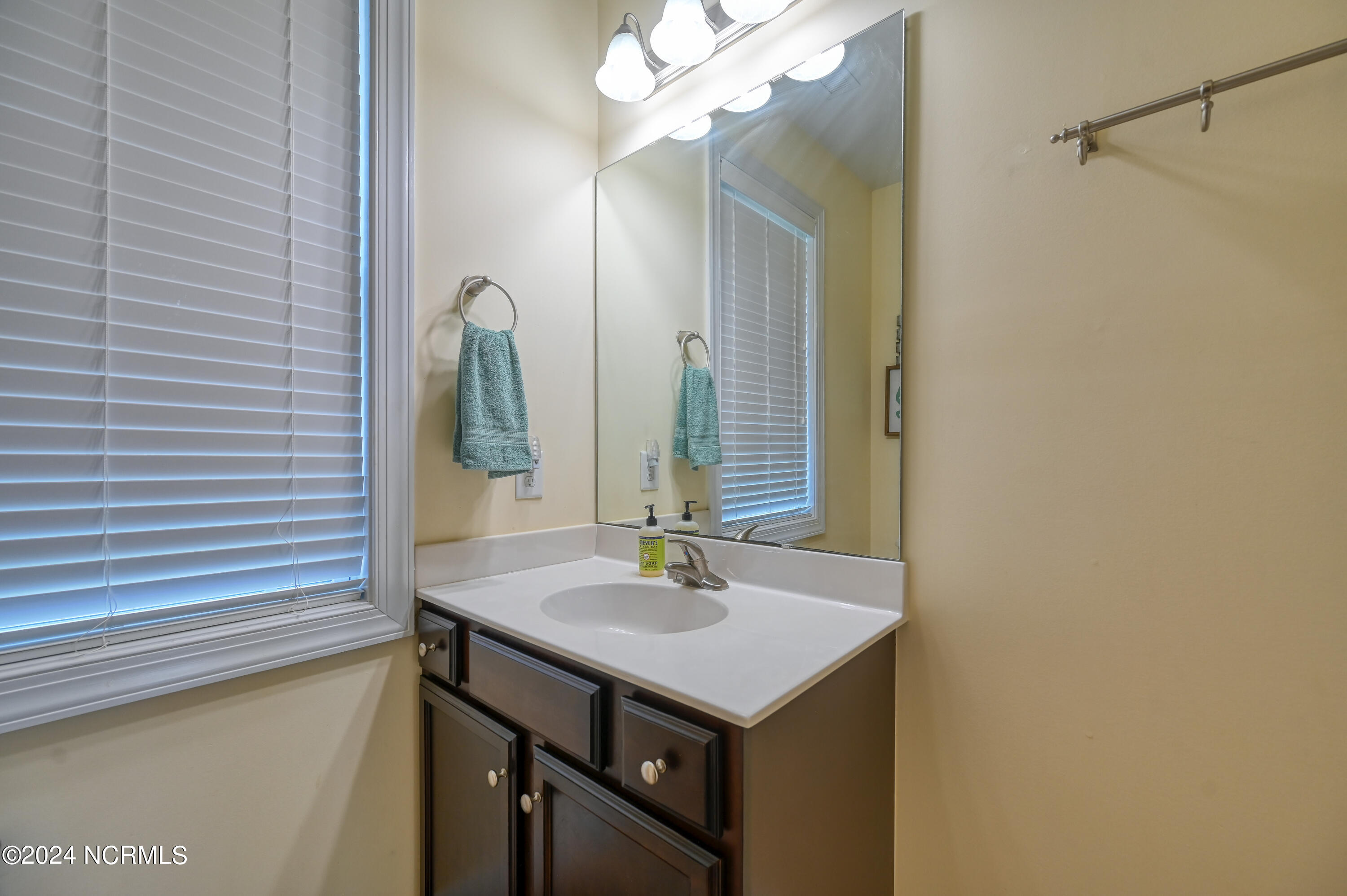 204 D Mandalay Court Property Photo 36