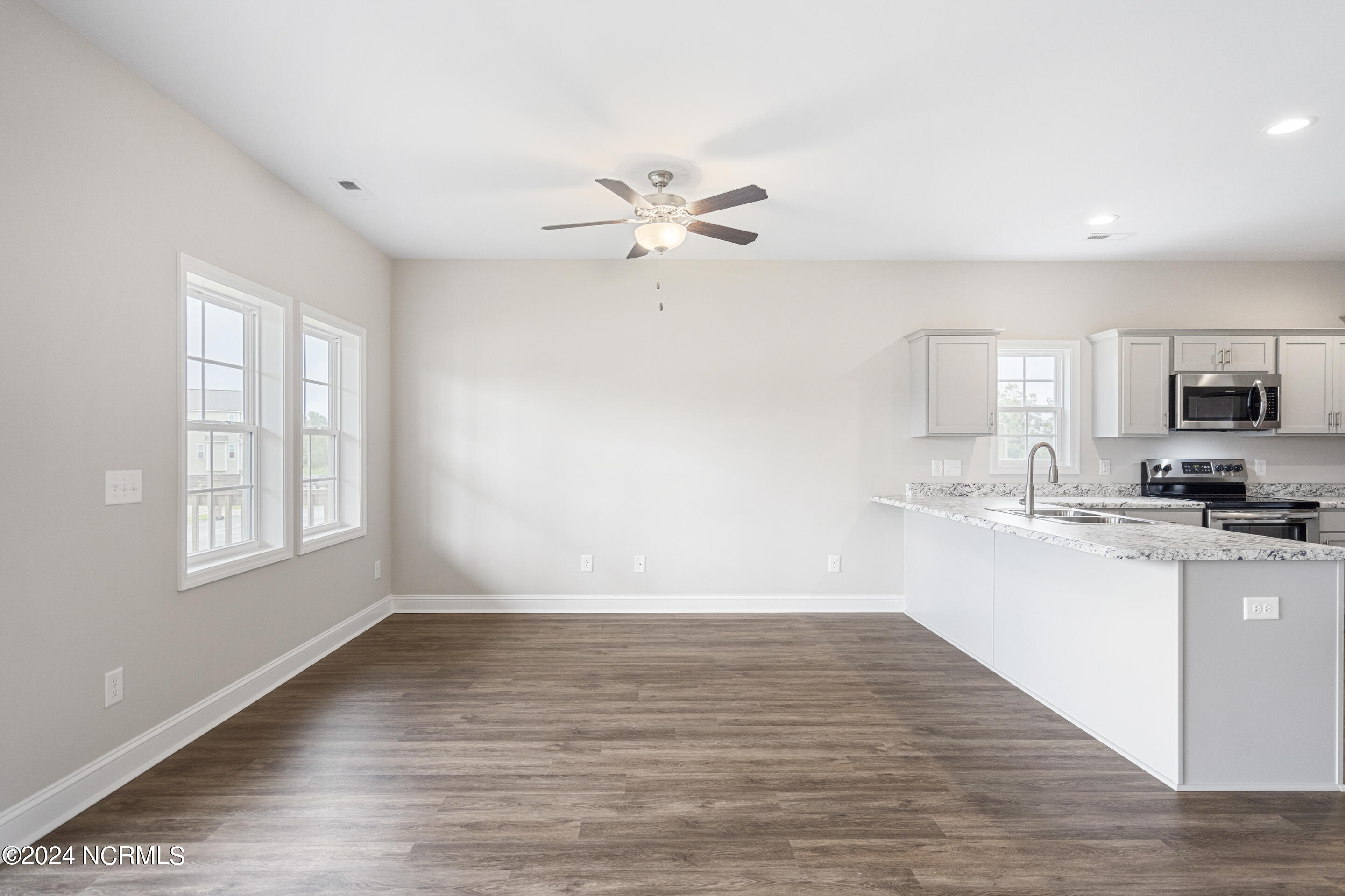 300 Broadleaf Drive Property Photo 10