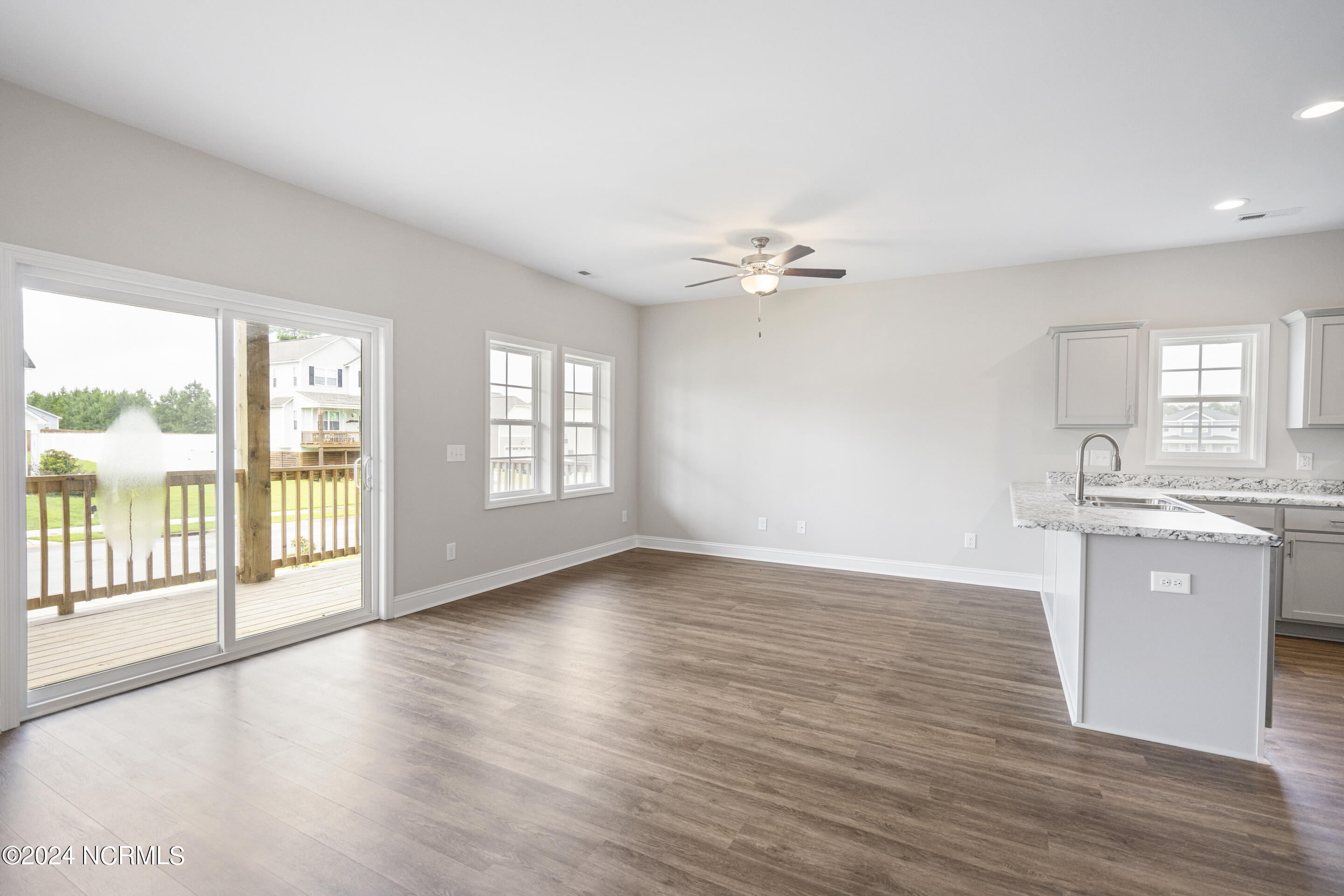 300 Broadleaf Drive Property Photo 14
