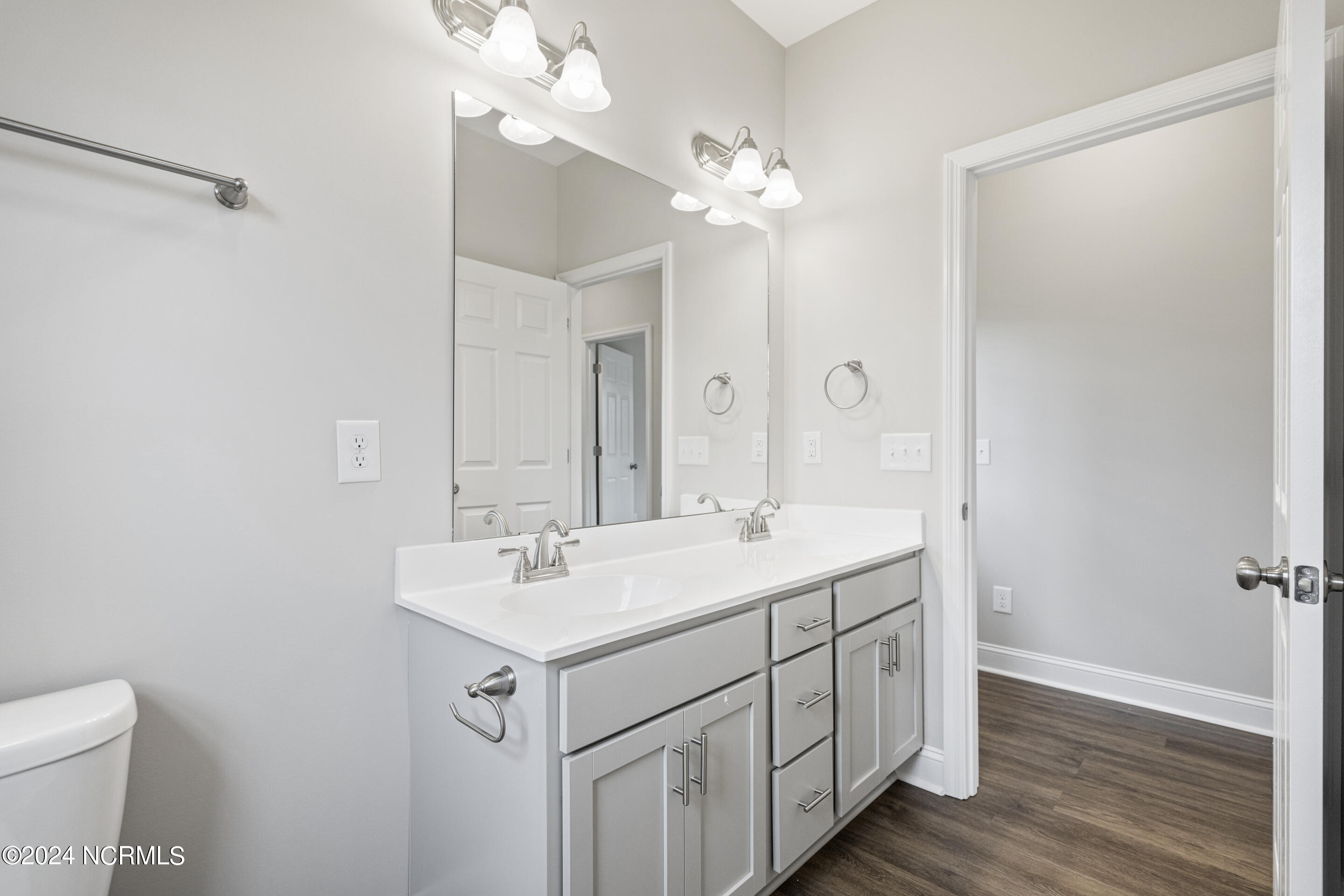 300 Broadleaf Drive Property Photo 27