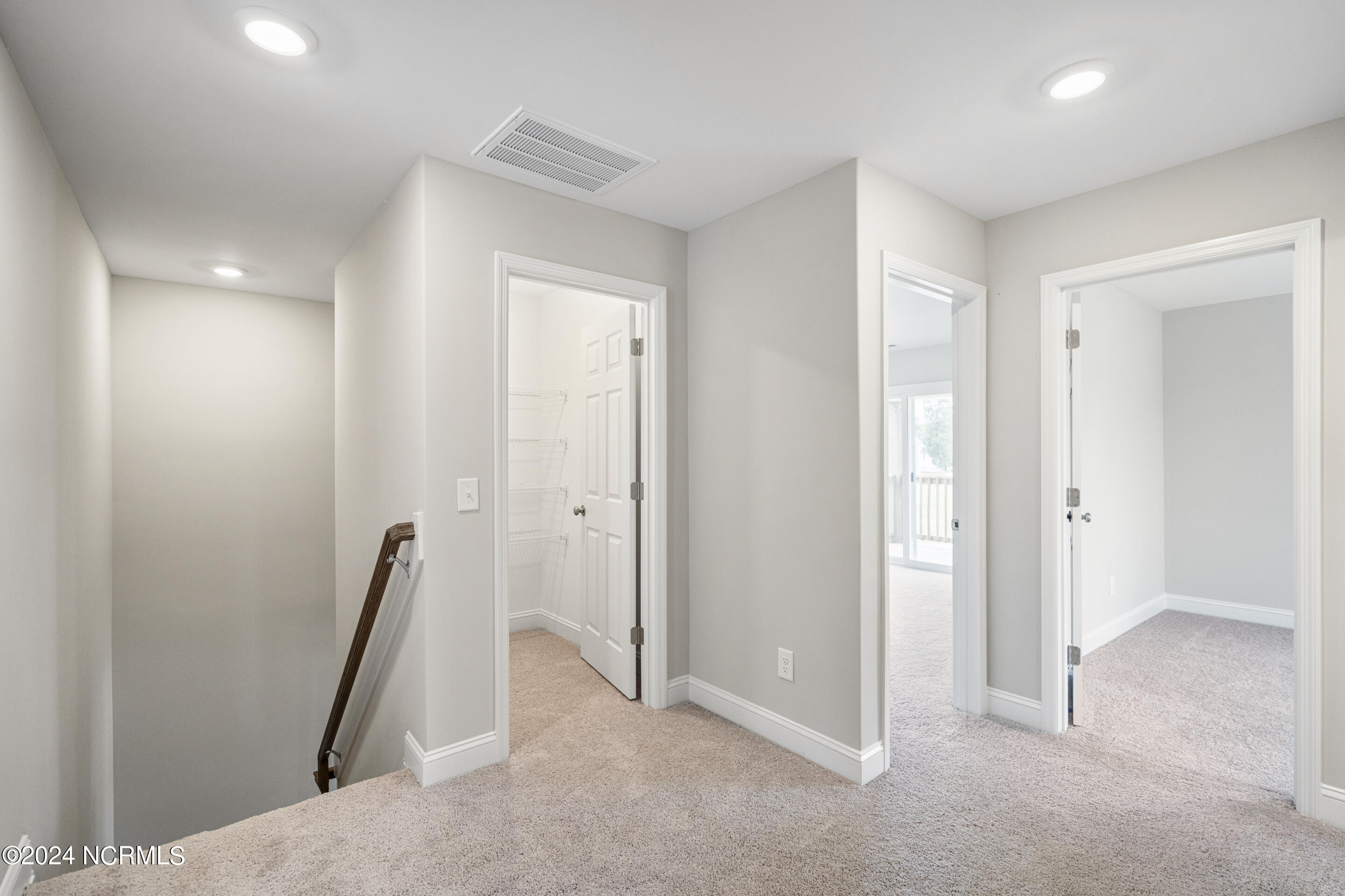 300 Broadleaf Drive Property Photo 34