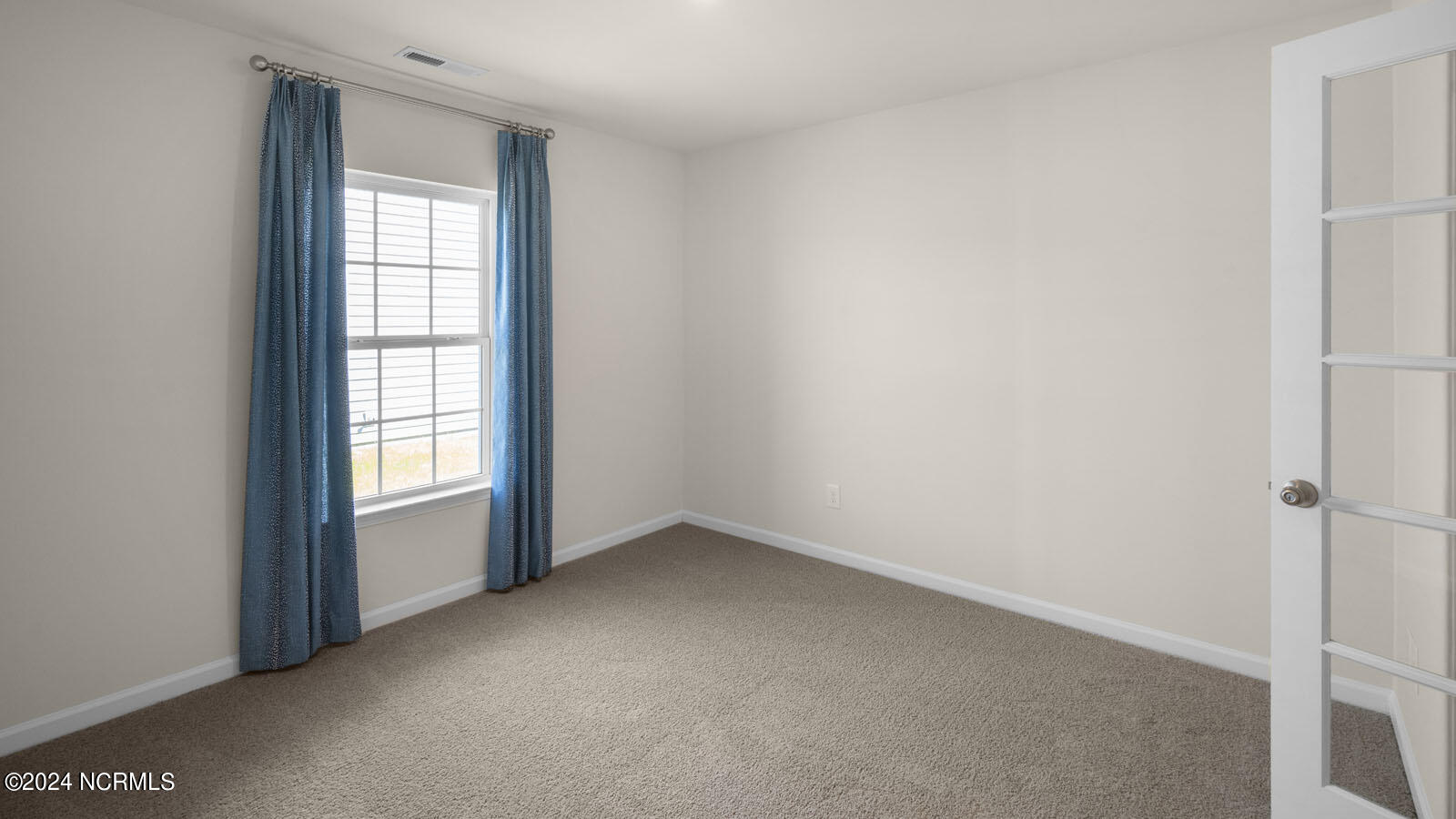 100 Pioneer Drive Property Photo 19