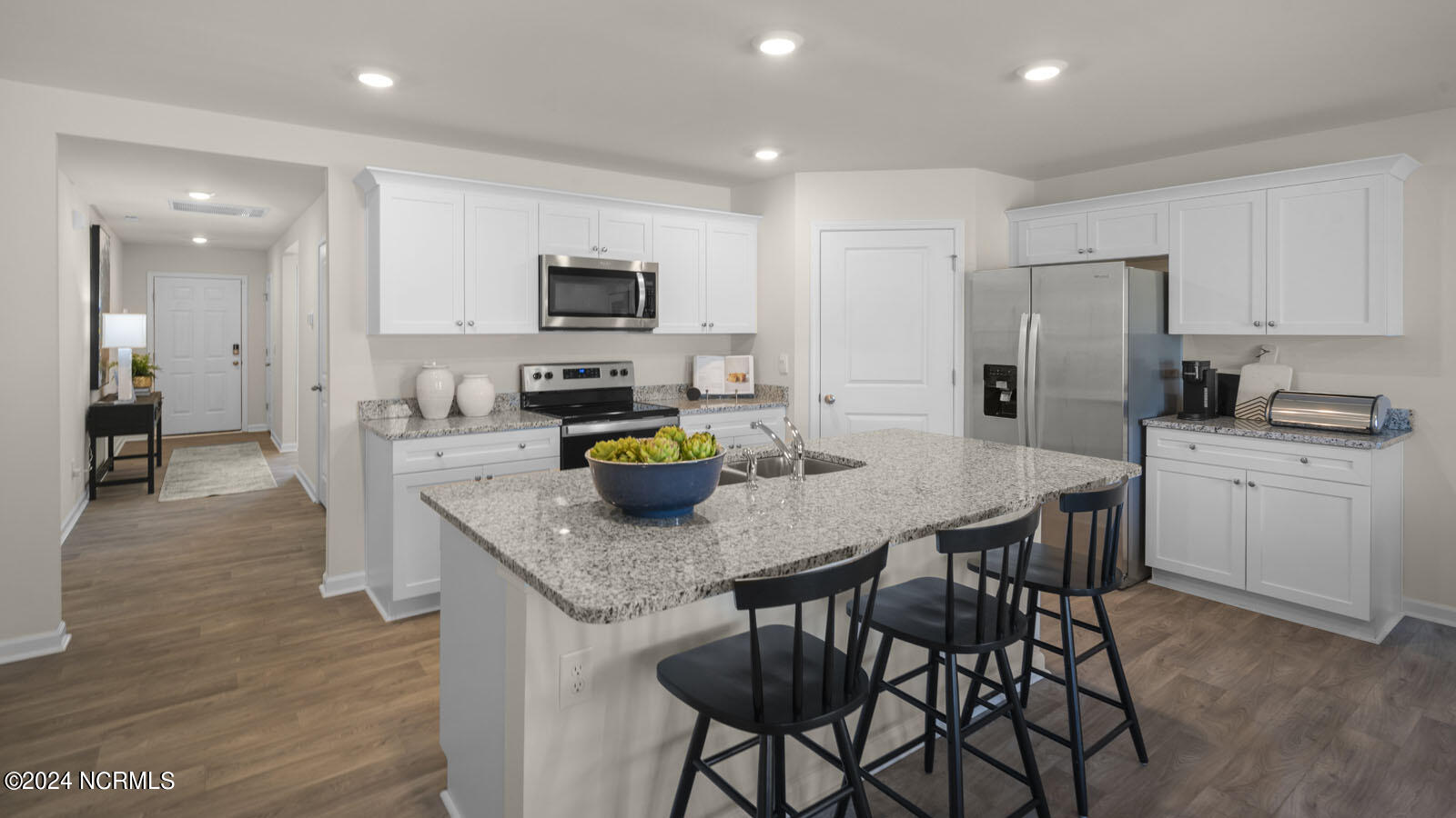 100 Pioneer Drive Property Photo 20