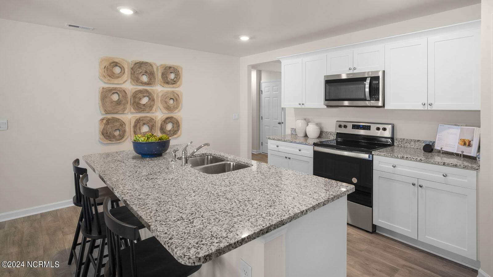 100 Pioneer Drive Property Photo 22