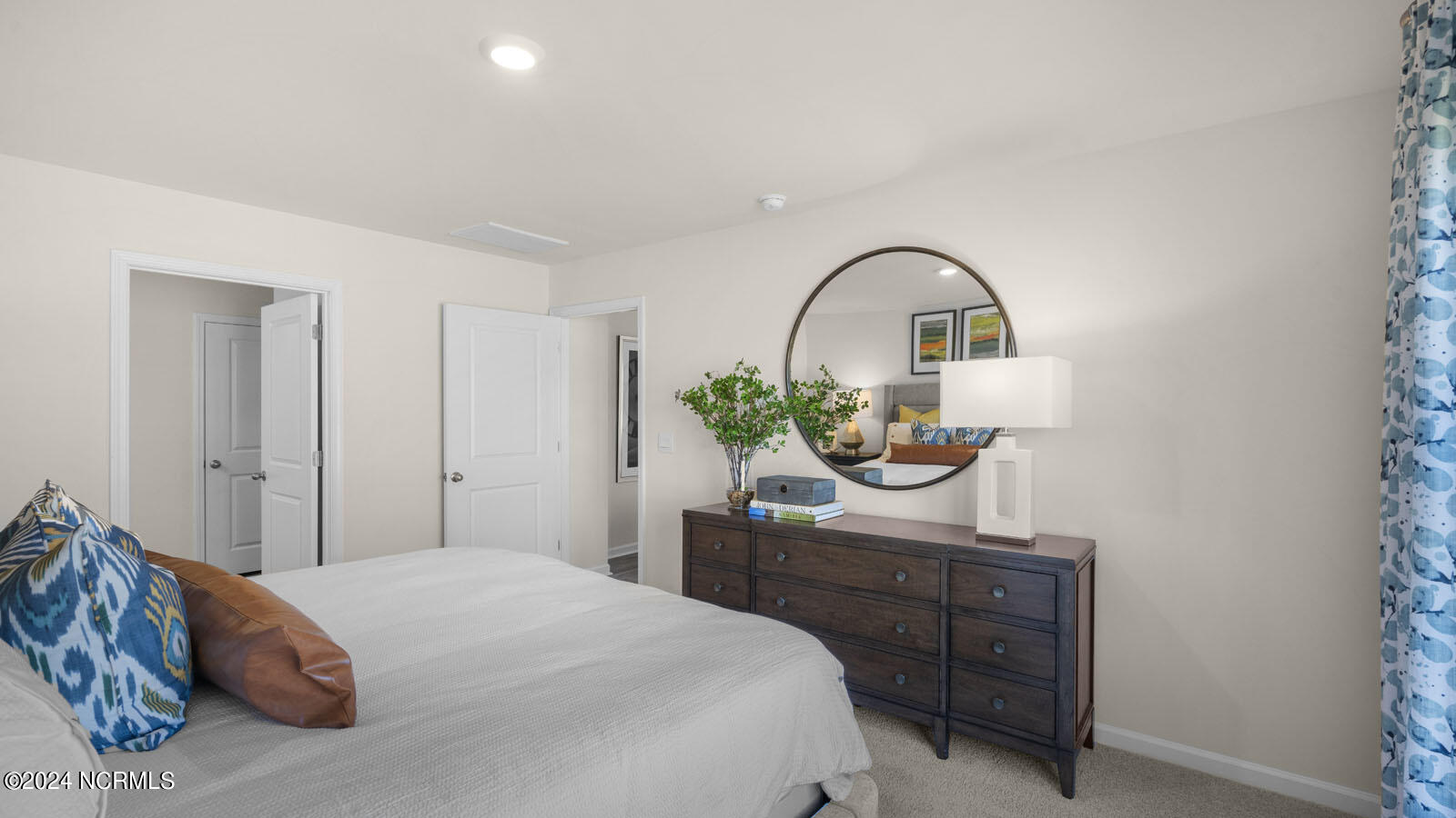 100 Pioneer Drive Property Photo 27