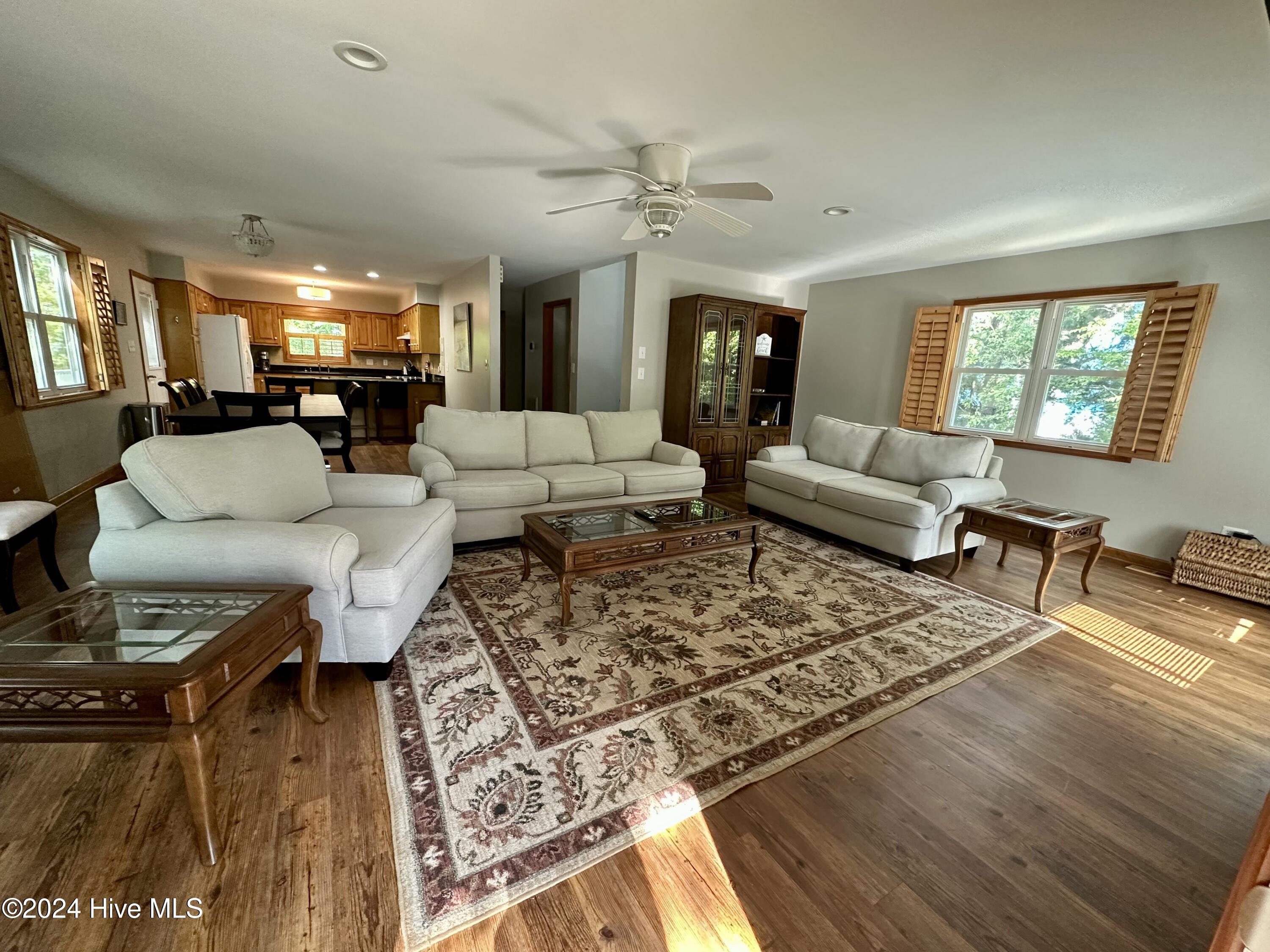 136 Pinewood Place Property Photo 7