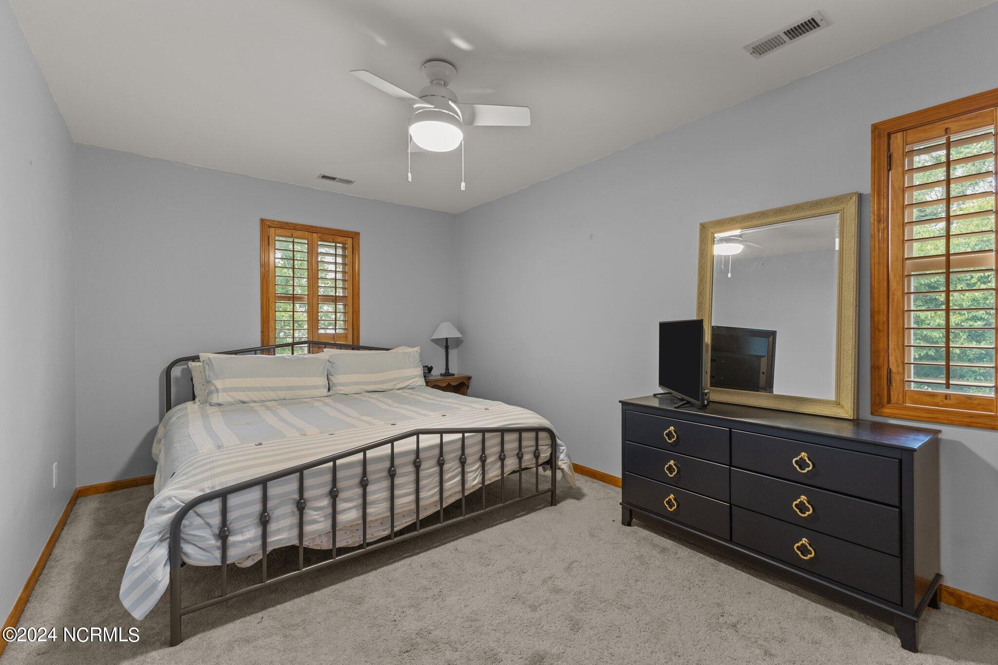 136 Pinewood Place Property Photo 29
