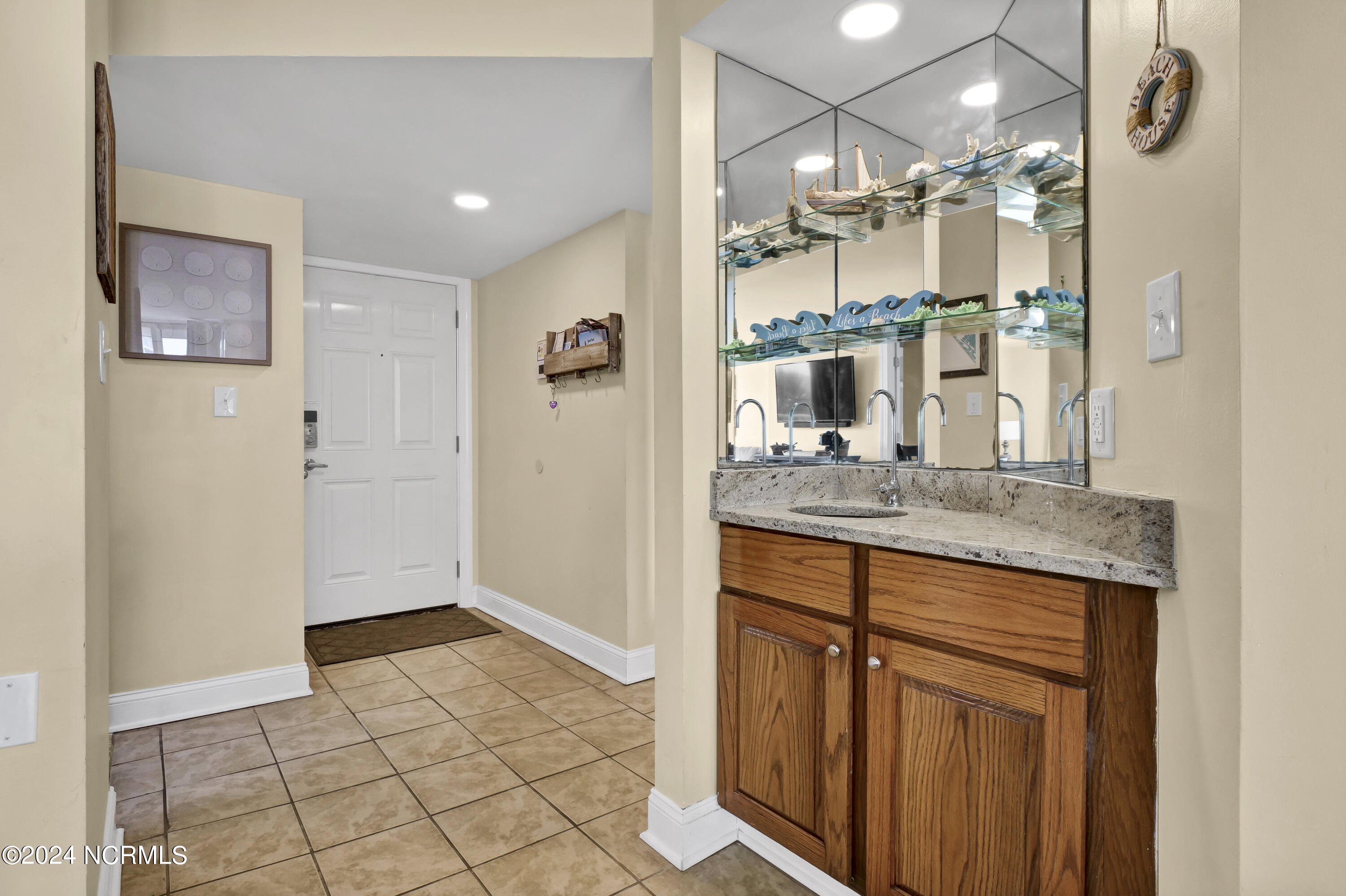 2000 New River Inlet Road Unit 2106 Property Photo 7