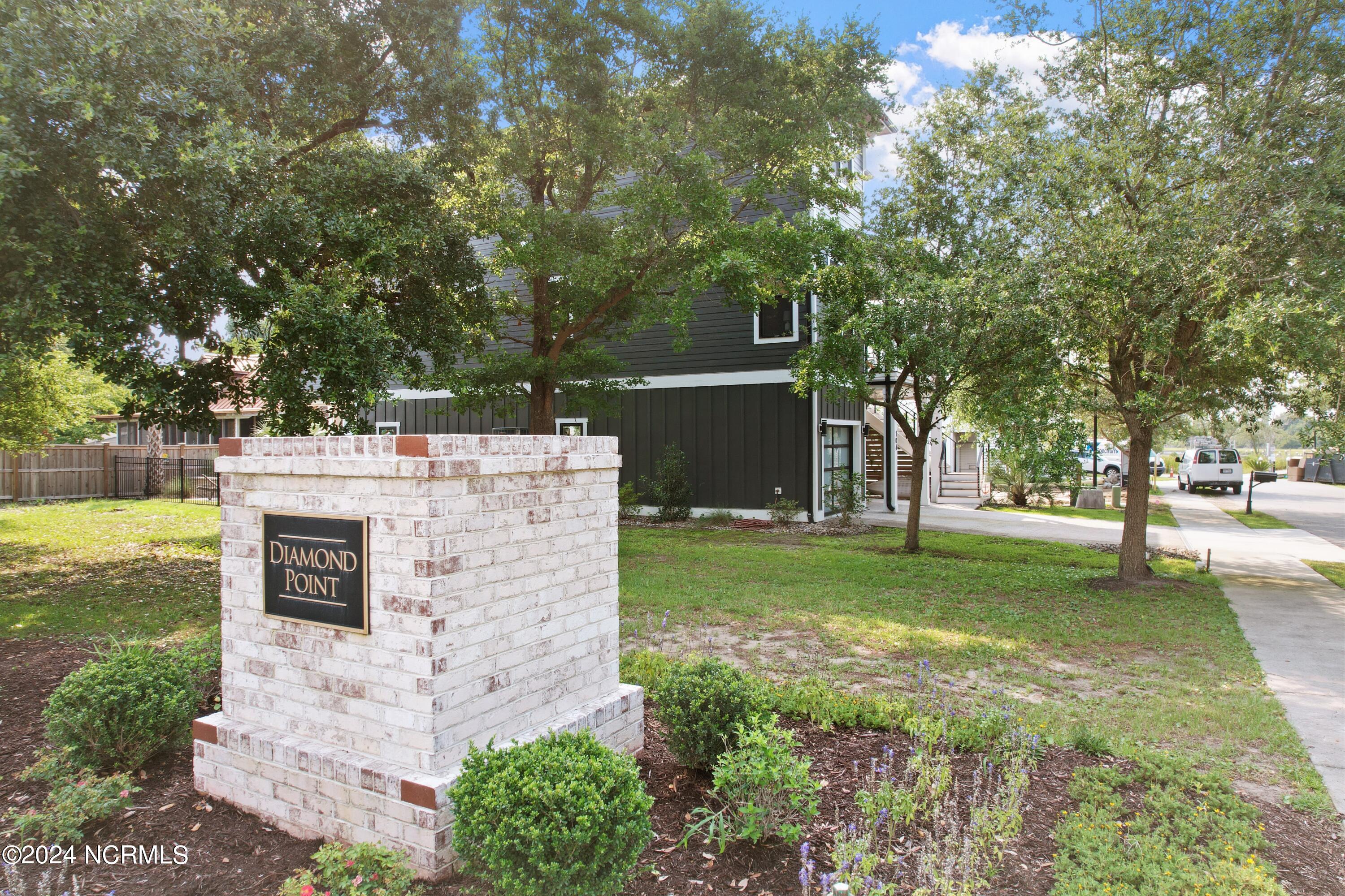 104 Diamond Point Court Property Photo 3
