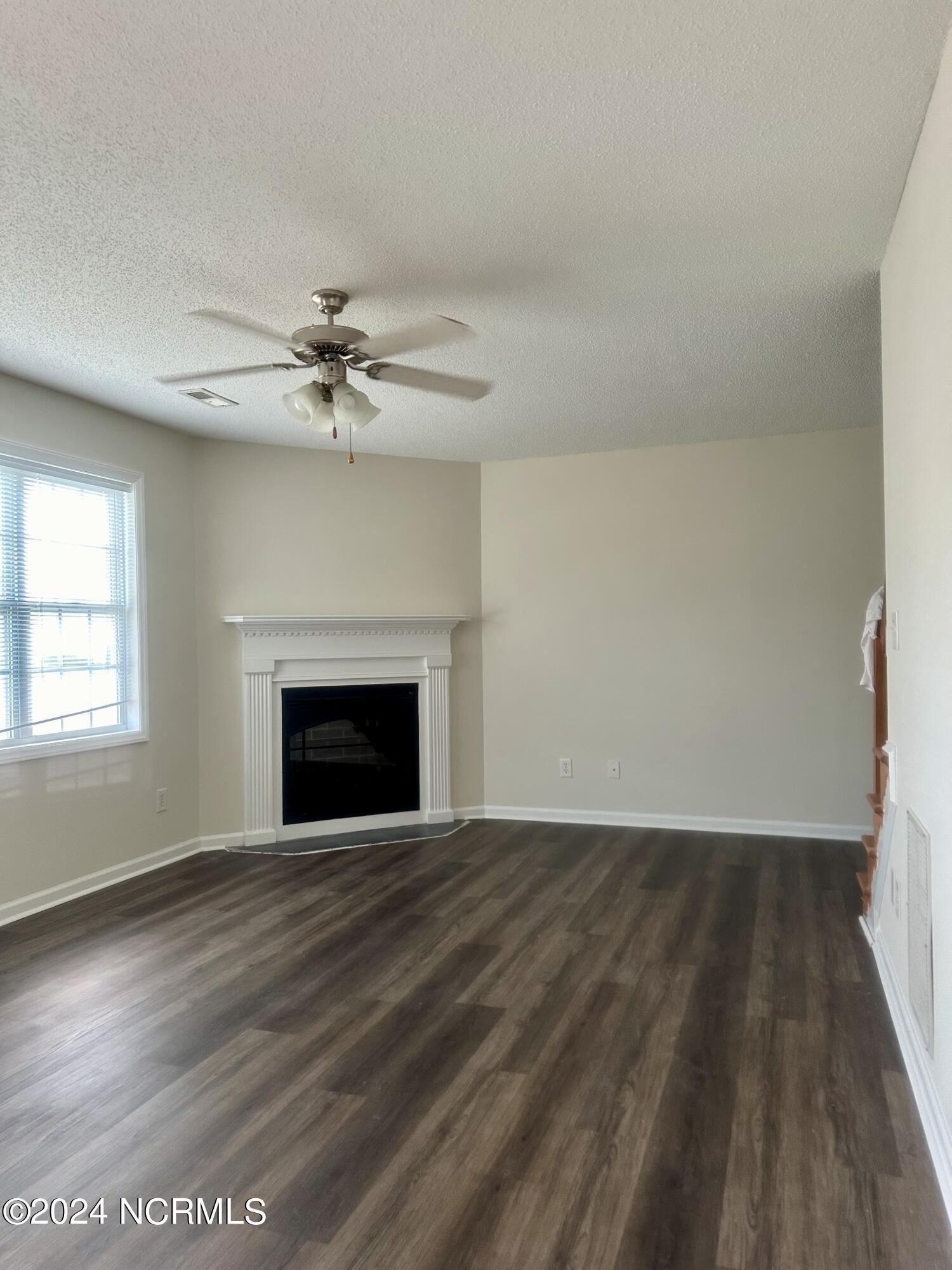 2140 Flagstone Court J4 Property Photo 5