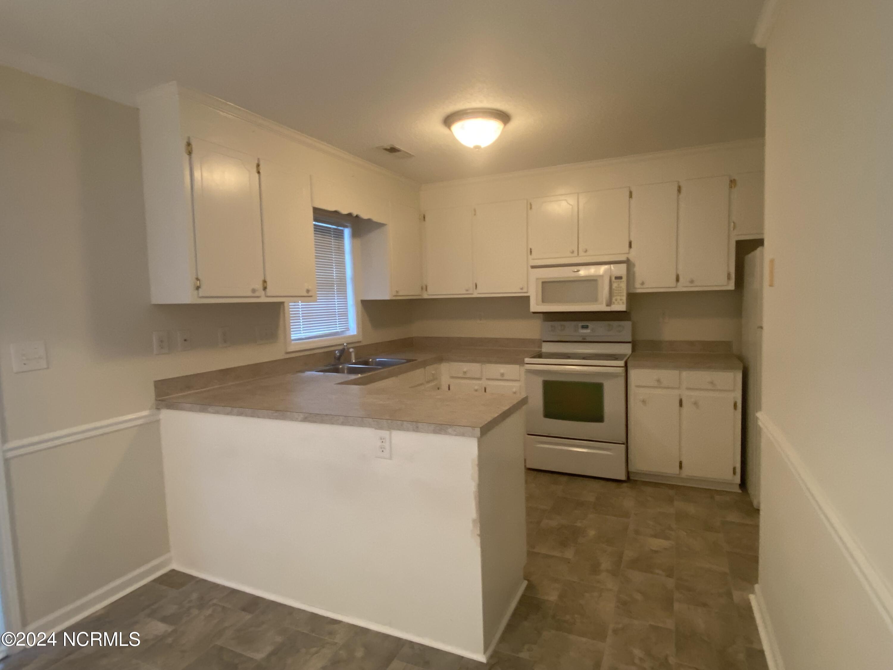 2140 Flagstone Court J4 Property Photo 11