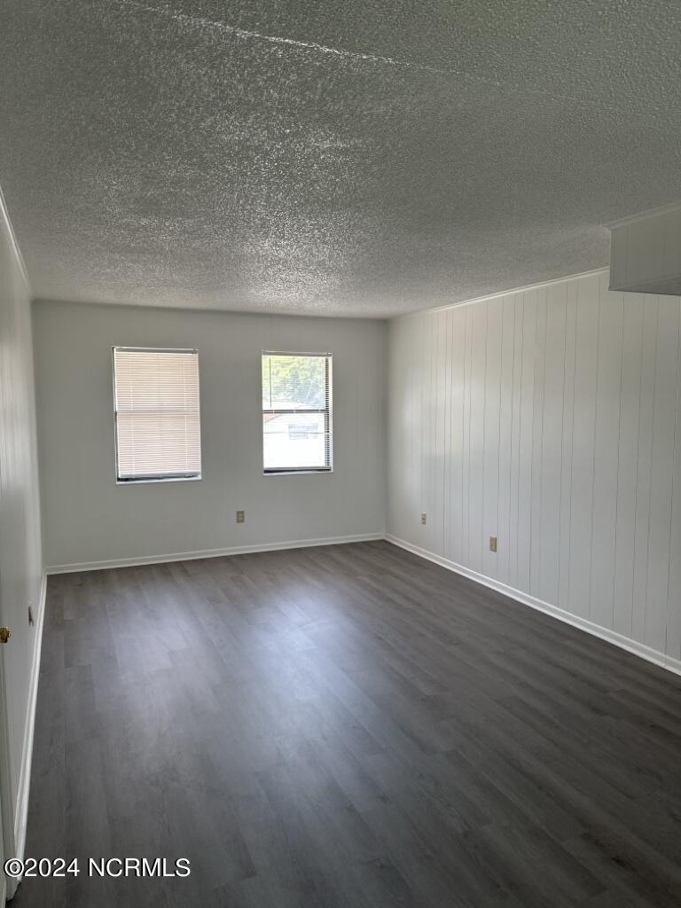 208 Zack Circle B Property Photo 2