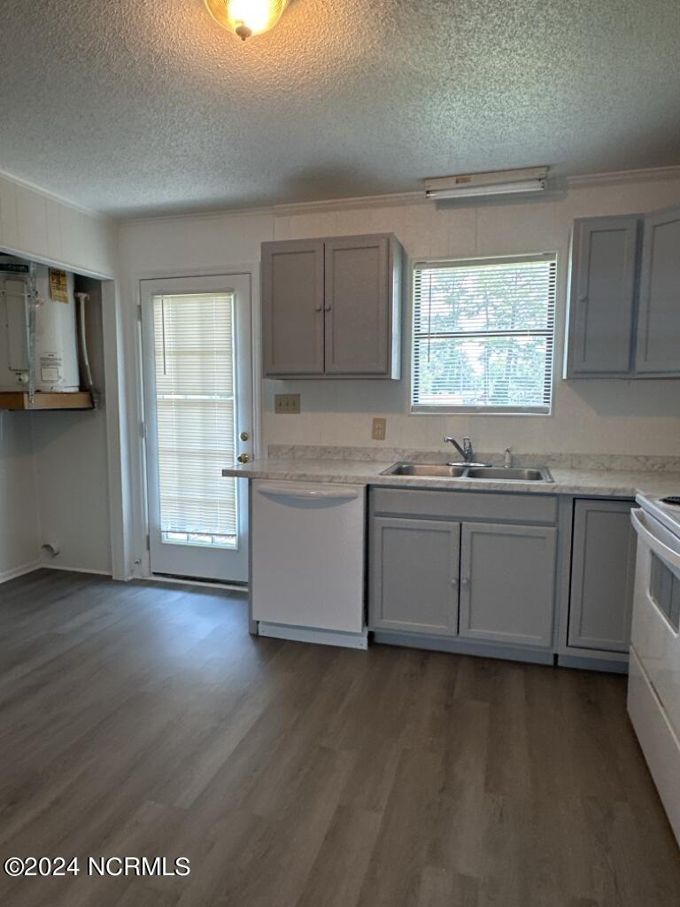 208 Zack Circle B Property Photo 5
