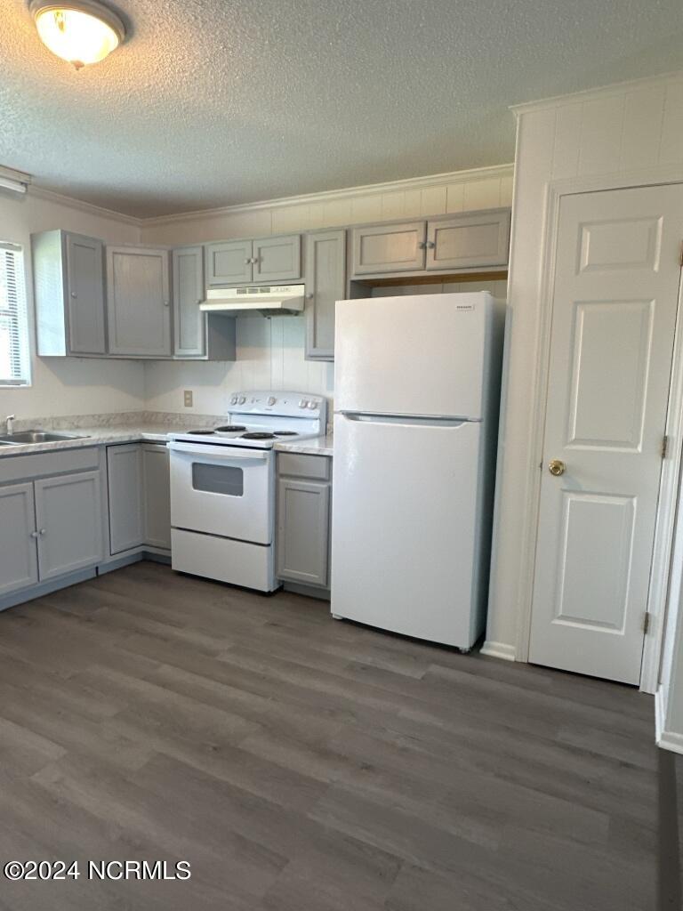 208 Zack Circle B Property Photo 6