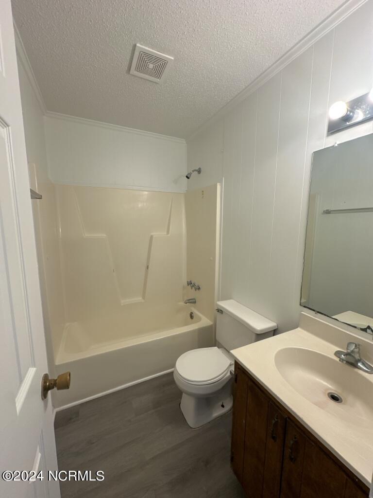 208 Zack Circle B Property Photo 8