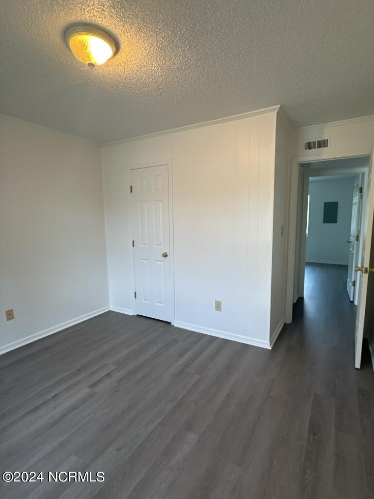 208 Zack Circle B Property Photo 10
