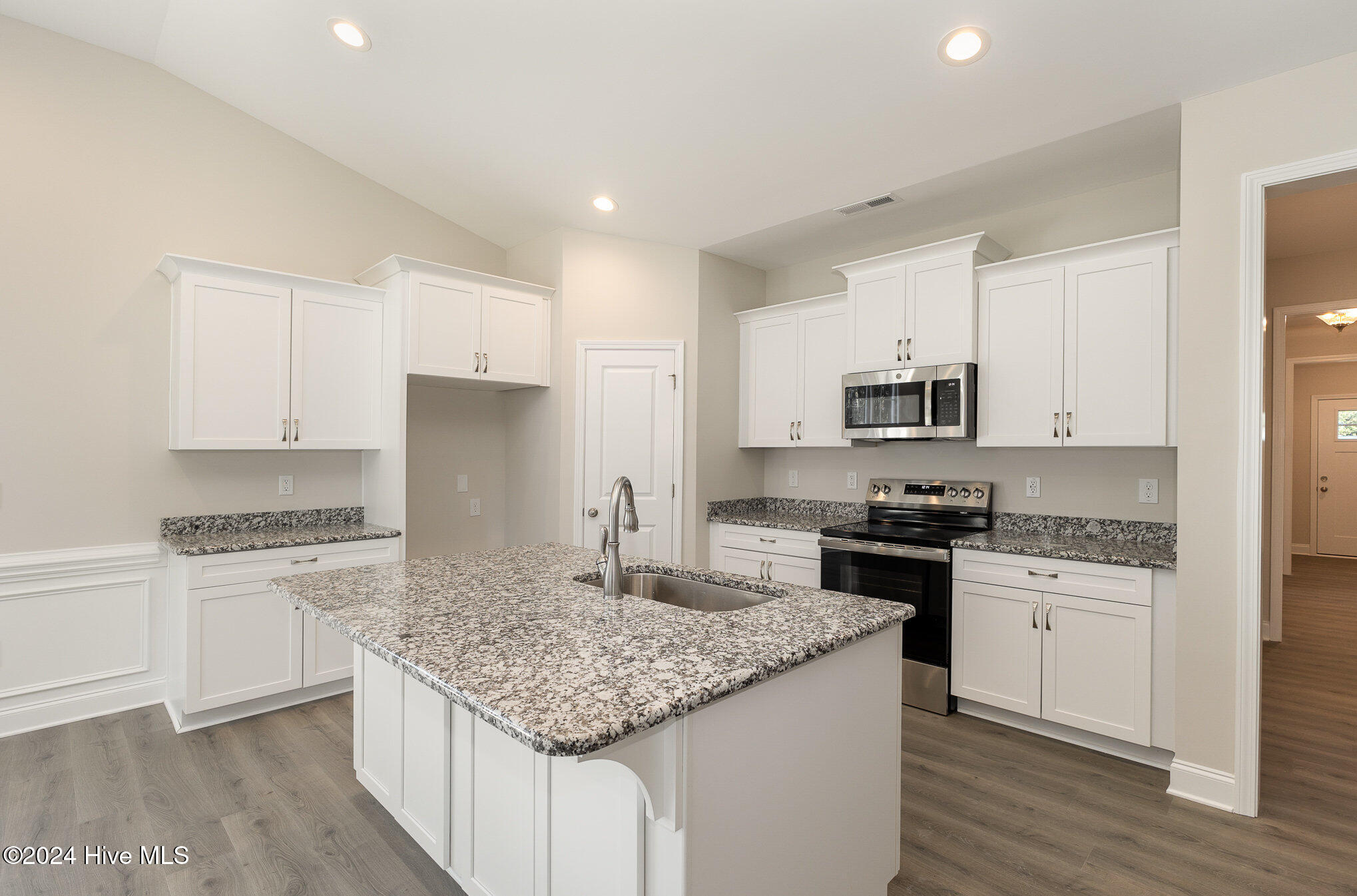 32 Bonnybrook Court Property Photo 9