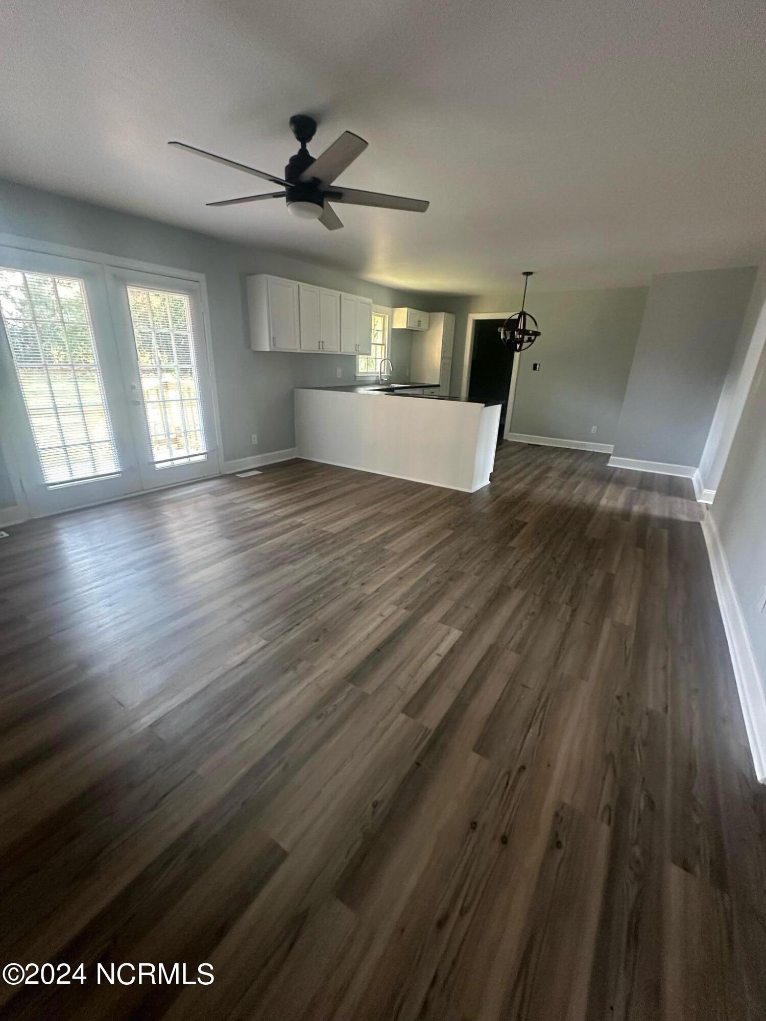 4722 River Road Property Photo 4
