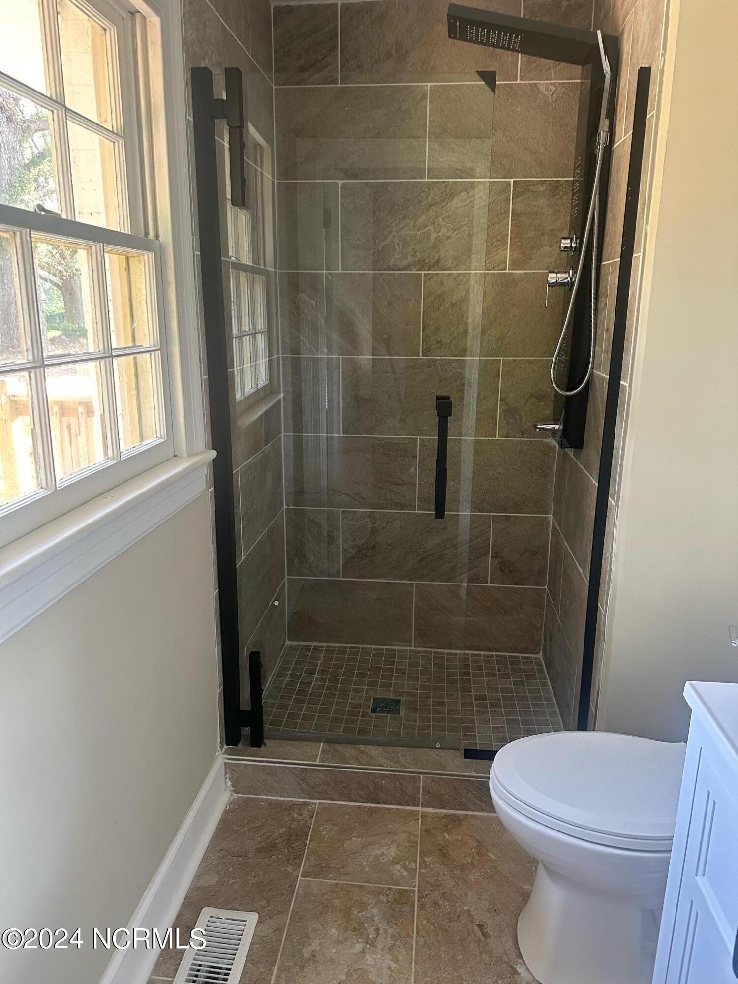 4722 River Road Property Photo 14