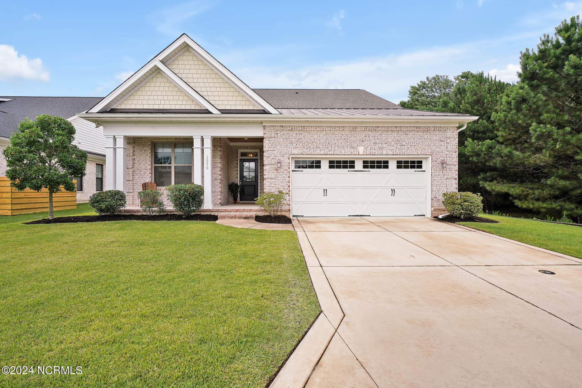 1075 Cranford Drive Property Photo 1