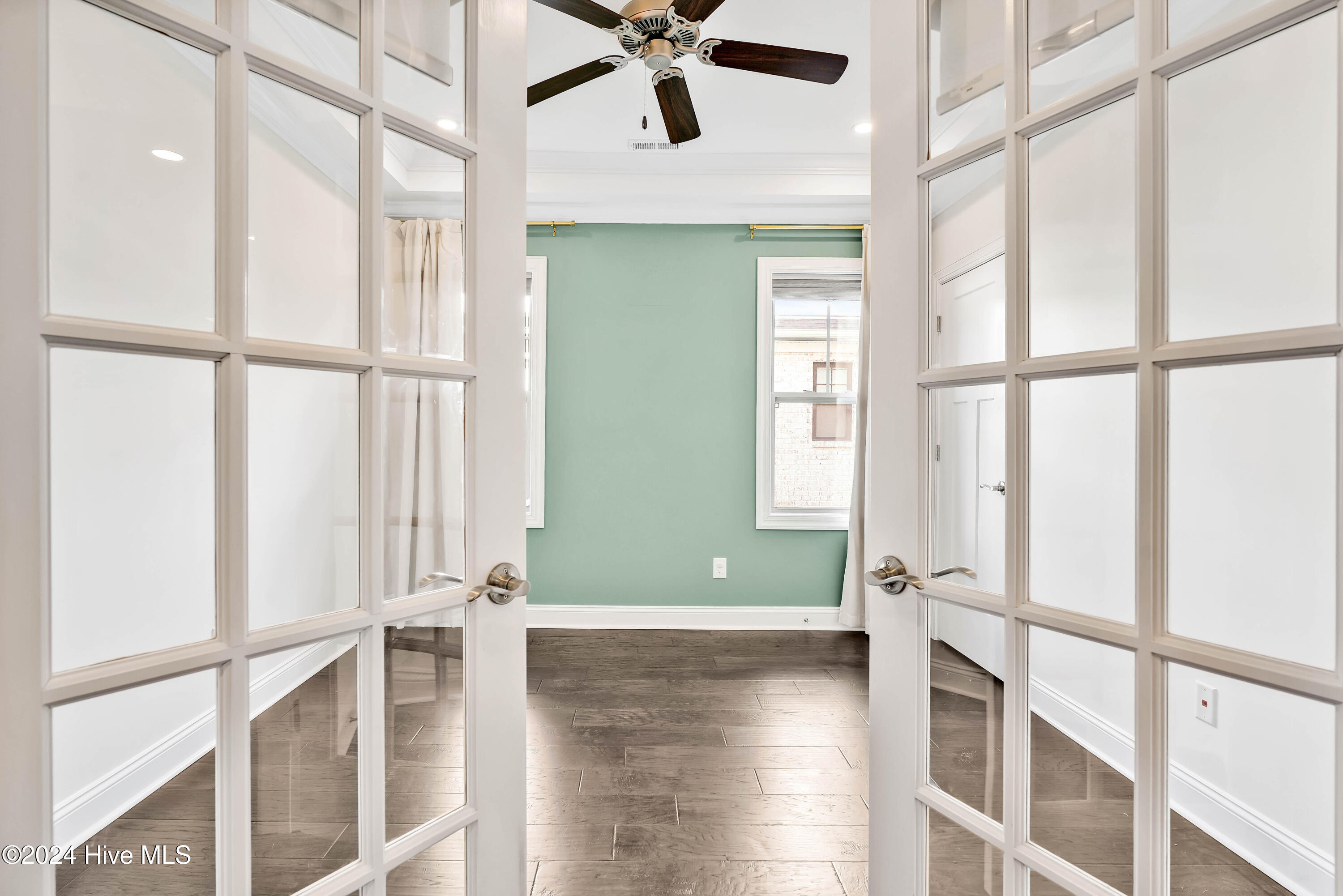 1075 Cranford Drive Property Photo 10