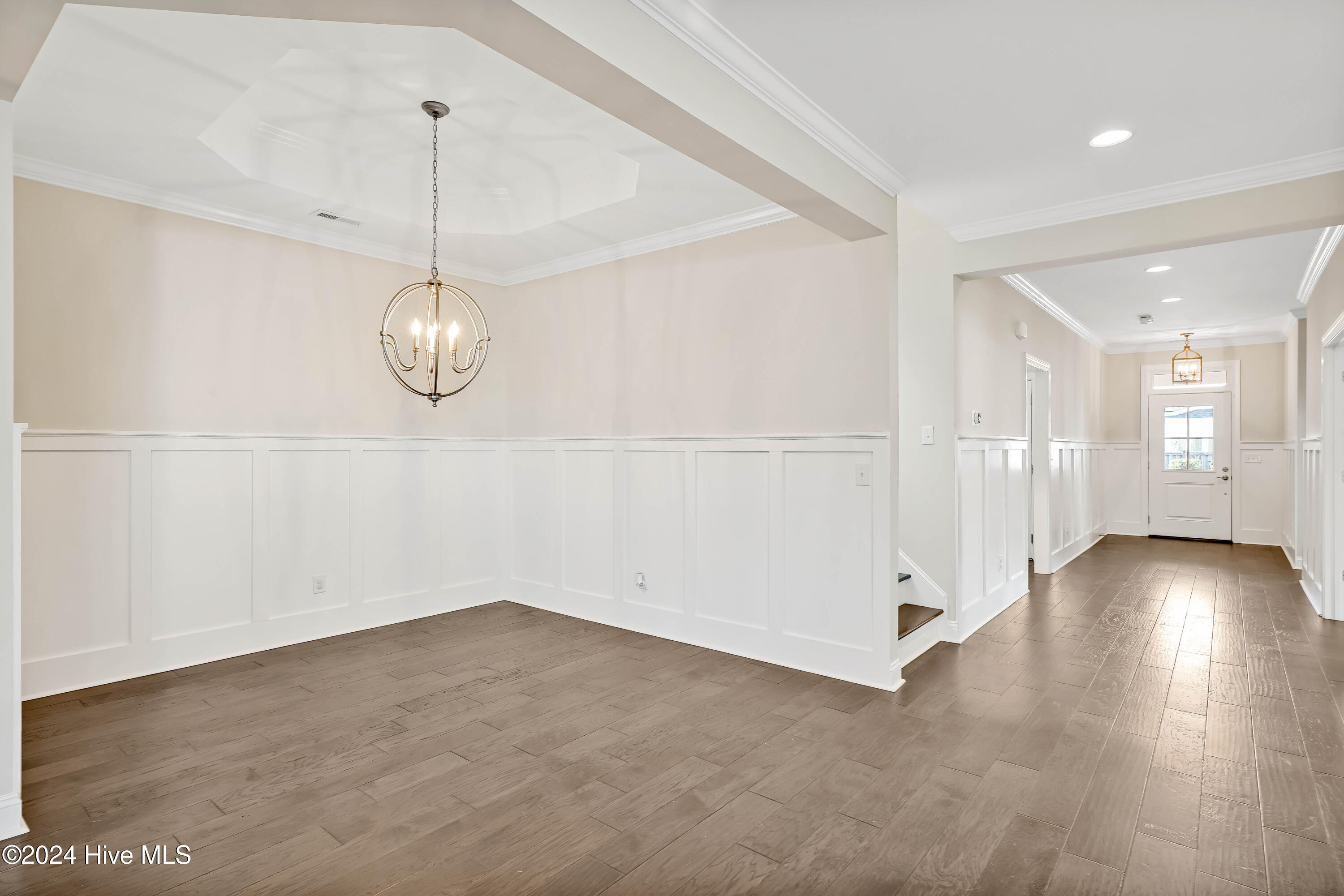 1075 Cranford Drive Property Photo 14