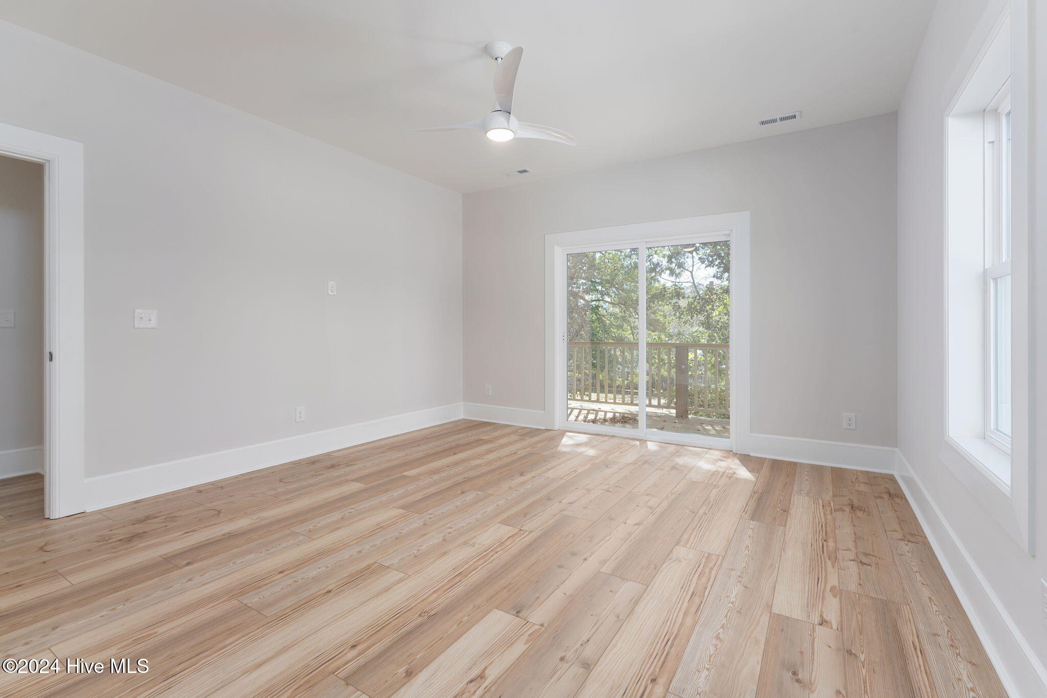 115 Seagate Place Property Photo 13