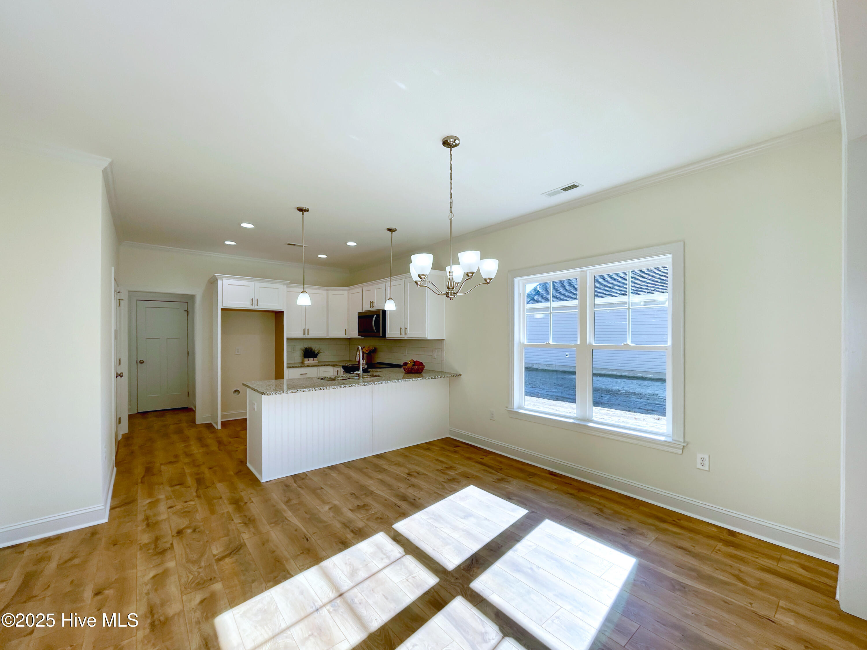 402 S Vance Street Property Photo 9