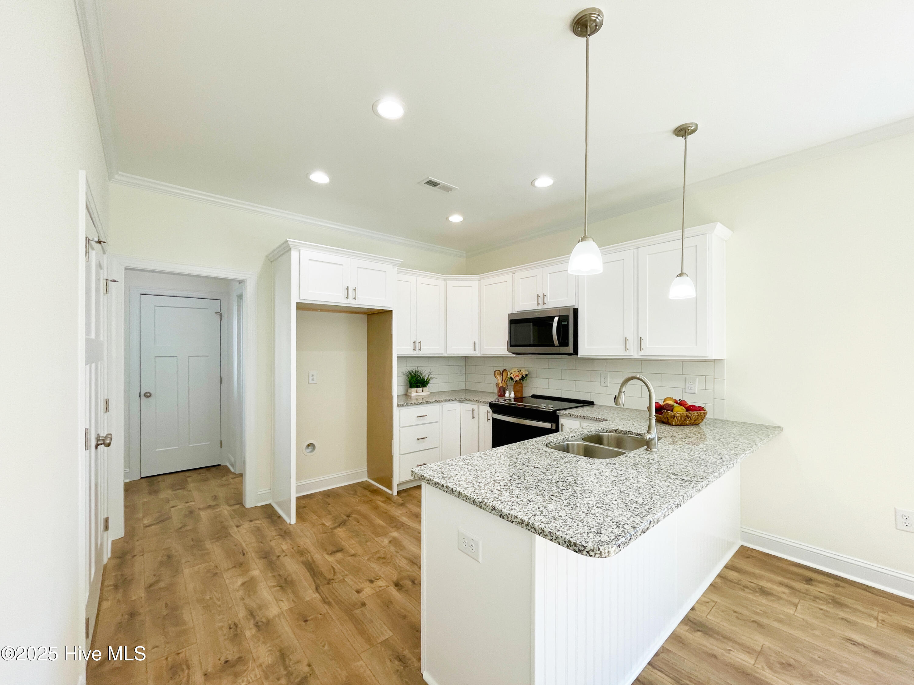 402 S Vance Street Property Photo 11