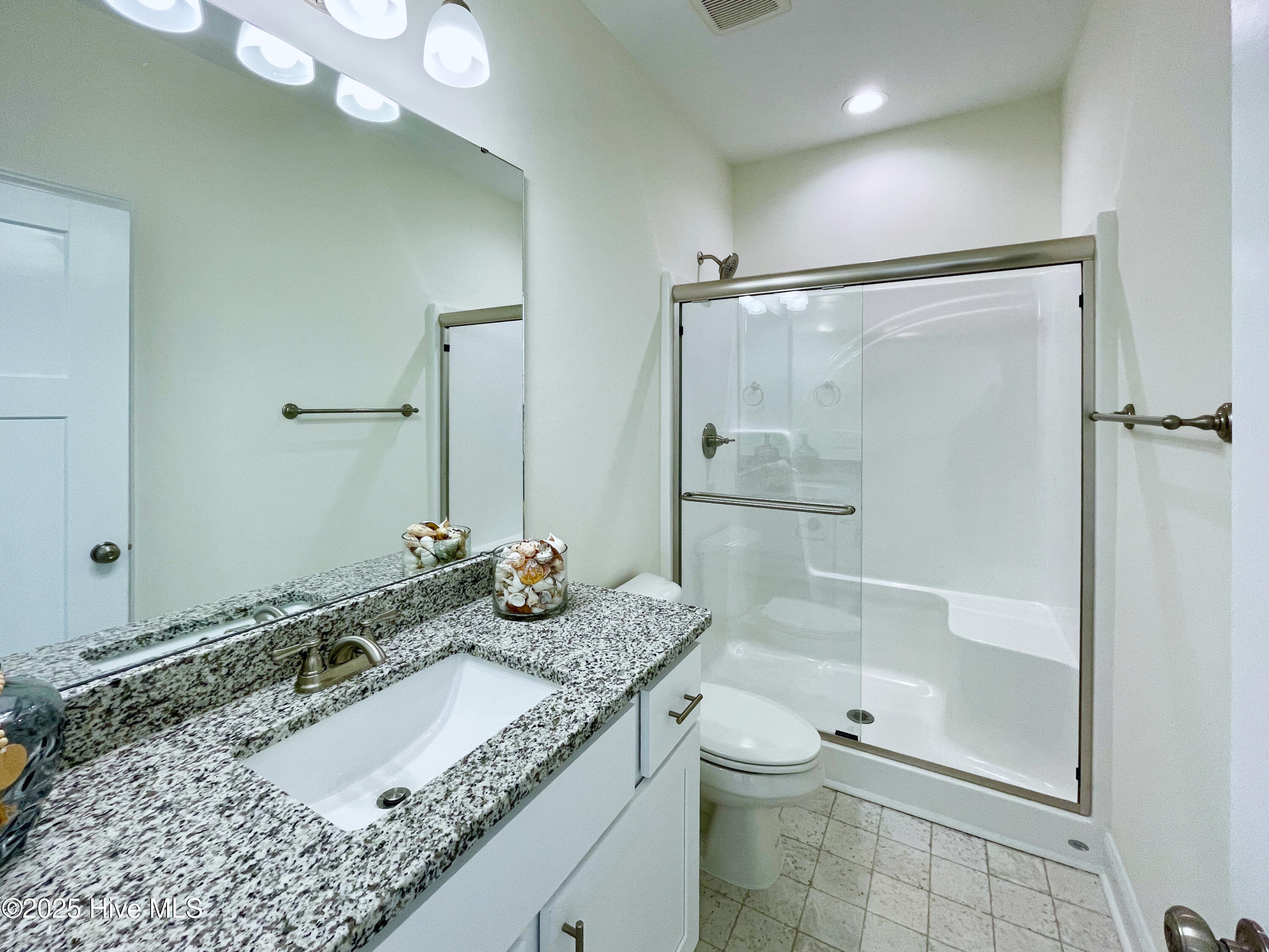 402 S Vance Street Property Photo 18