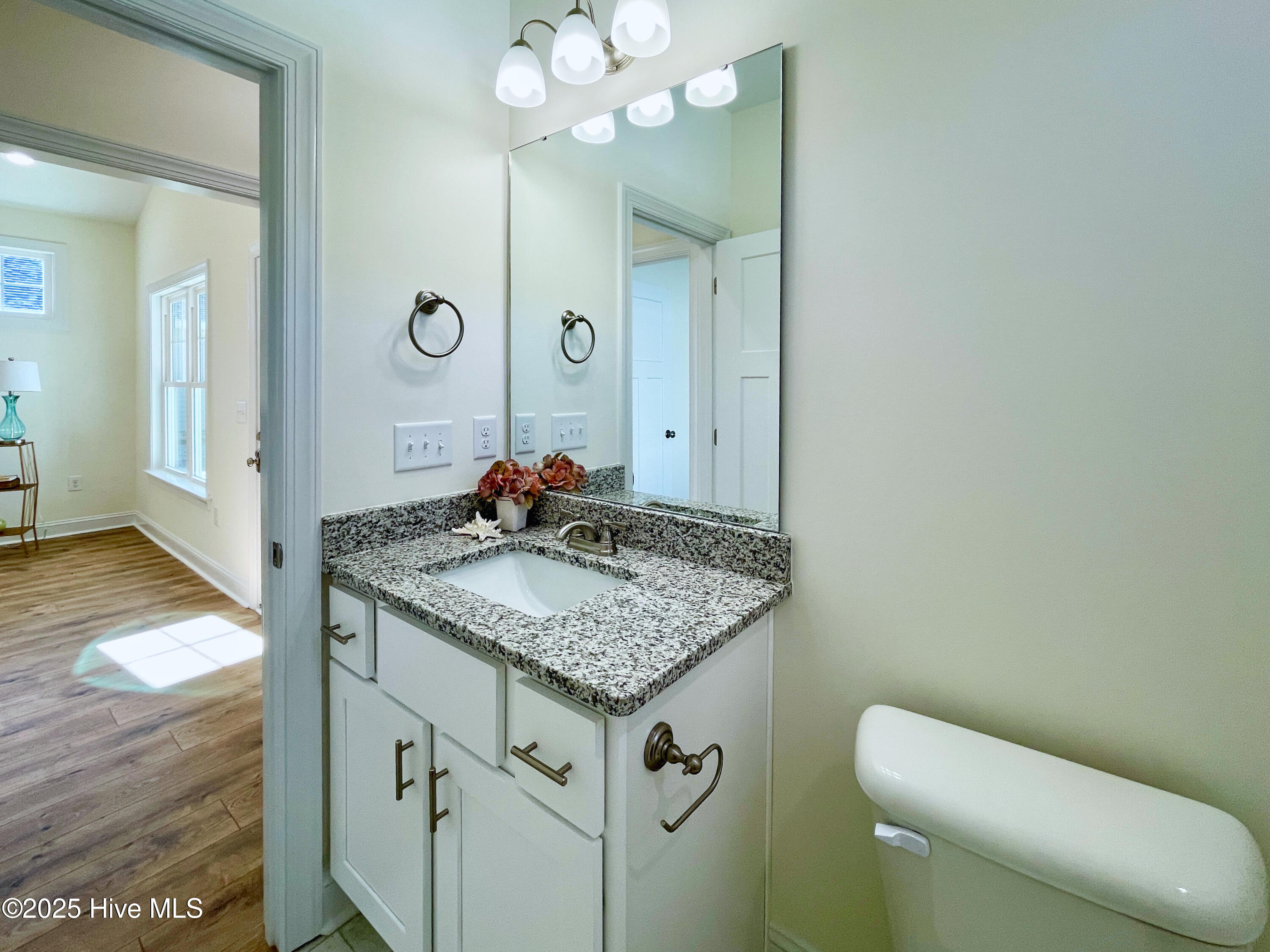 402 S Vance Street Property Photo 24