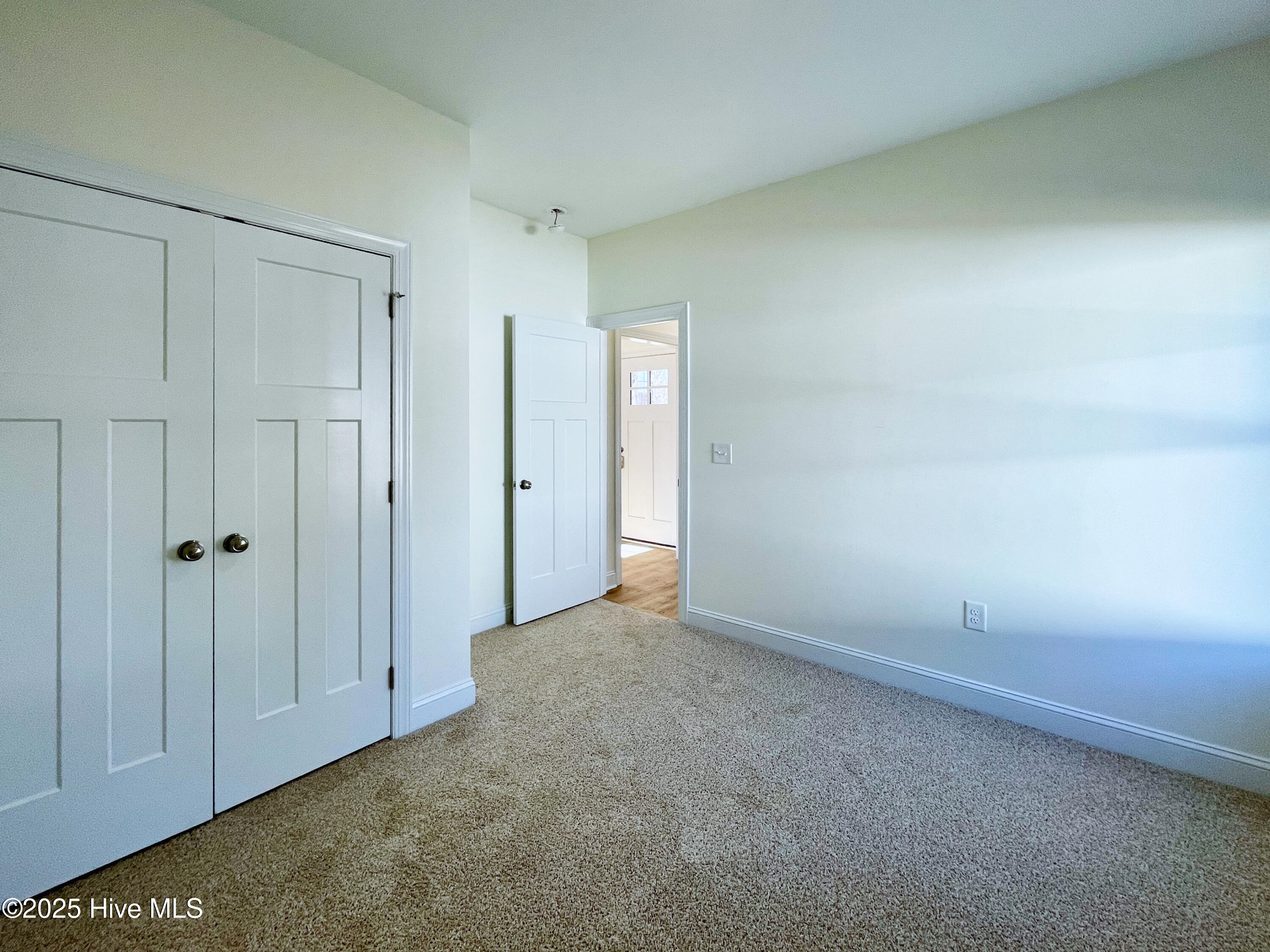 402 S Vance Street Property Photo 26