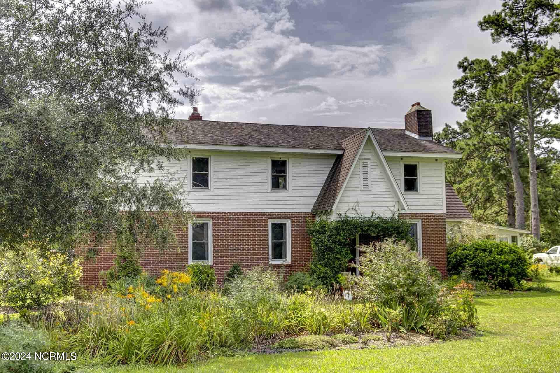264 Main Street Property Photo 10
