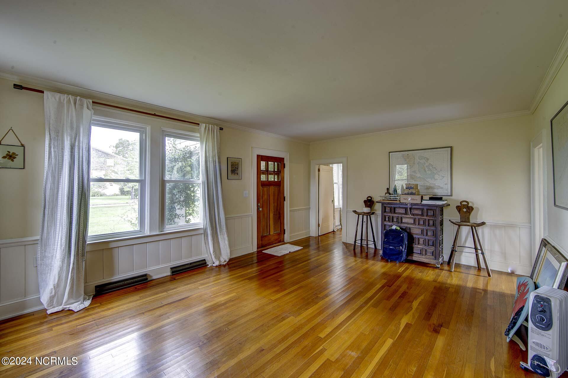264 Main Street Property Photo 14