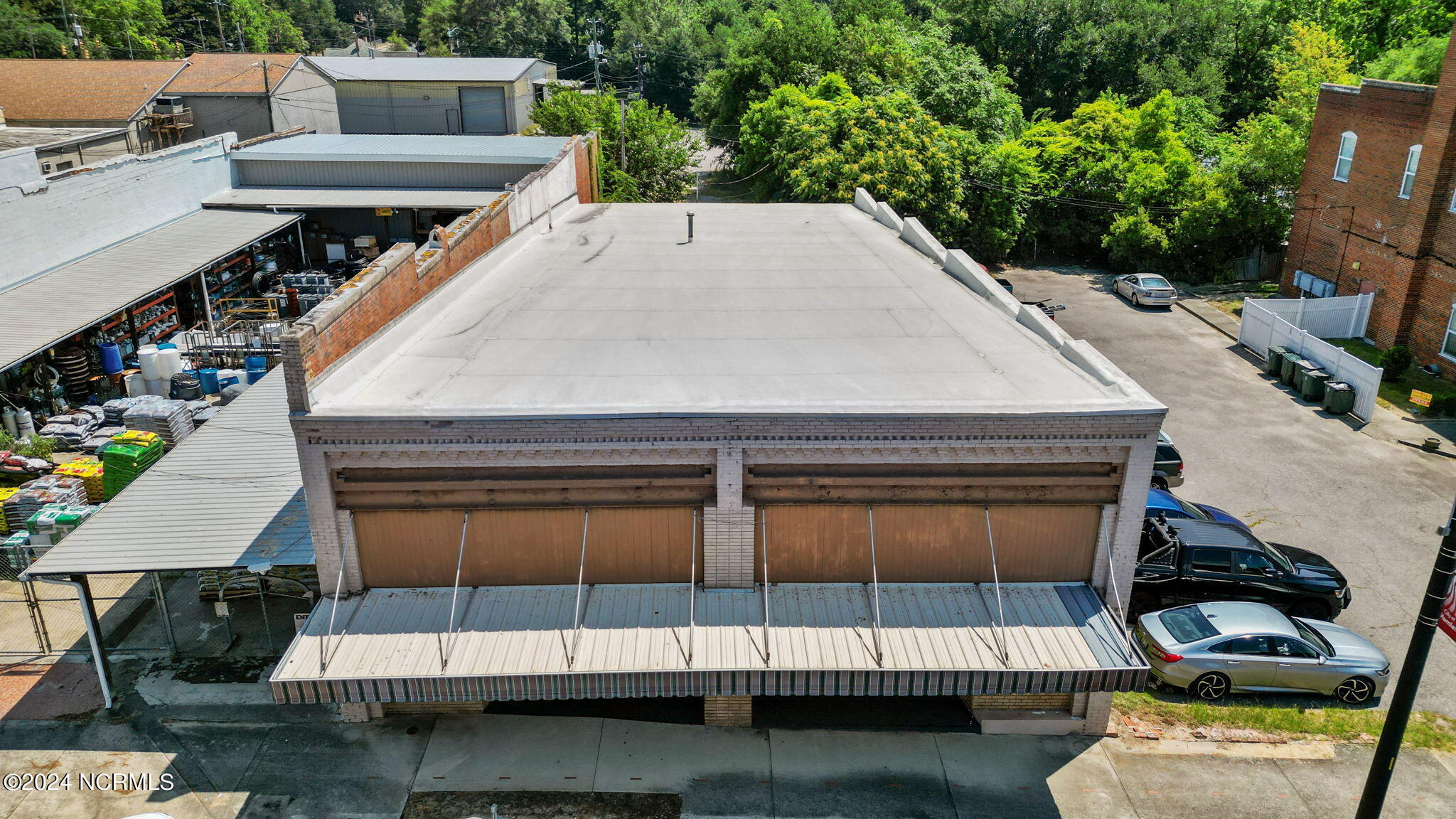 20 Hamlet Avenue Property Photo 4