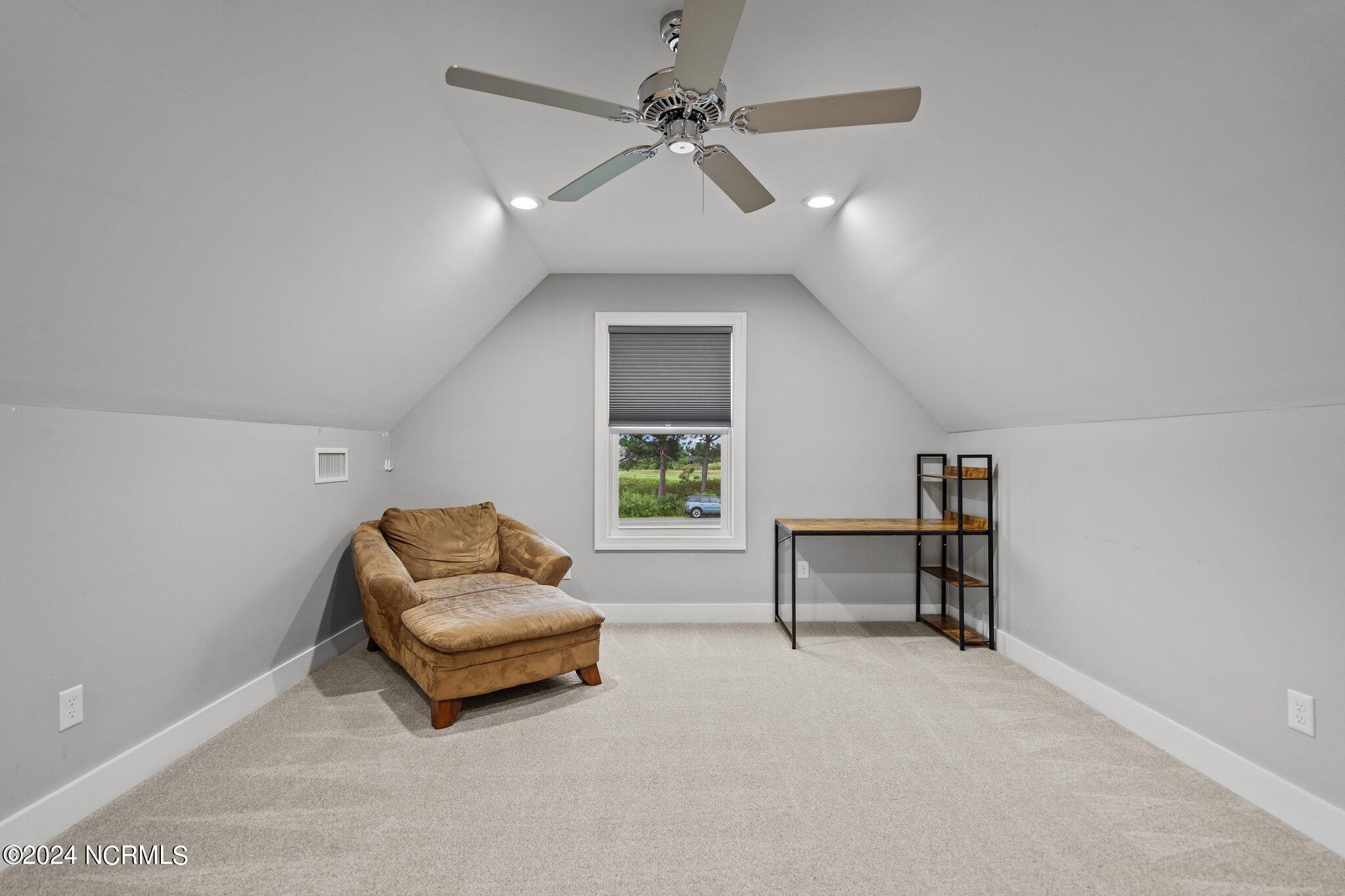 2463 Hoover Road Property Photo 25