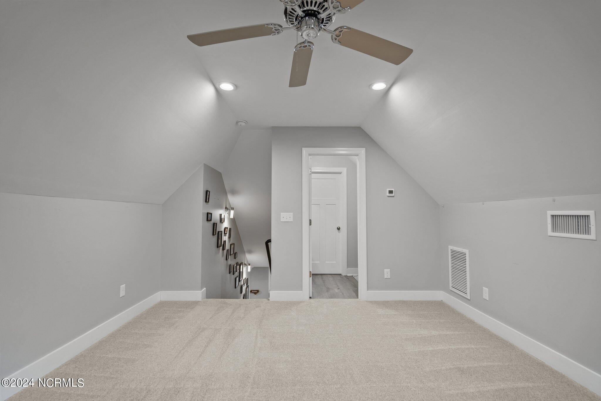 2463 Hoover Road Property Photo 26