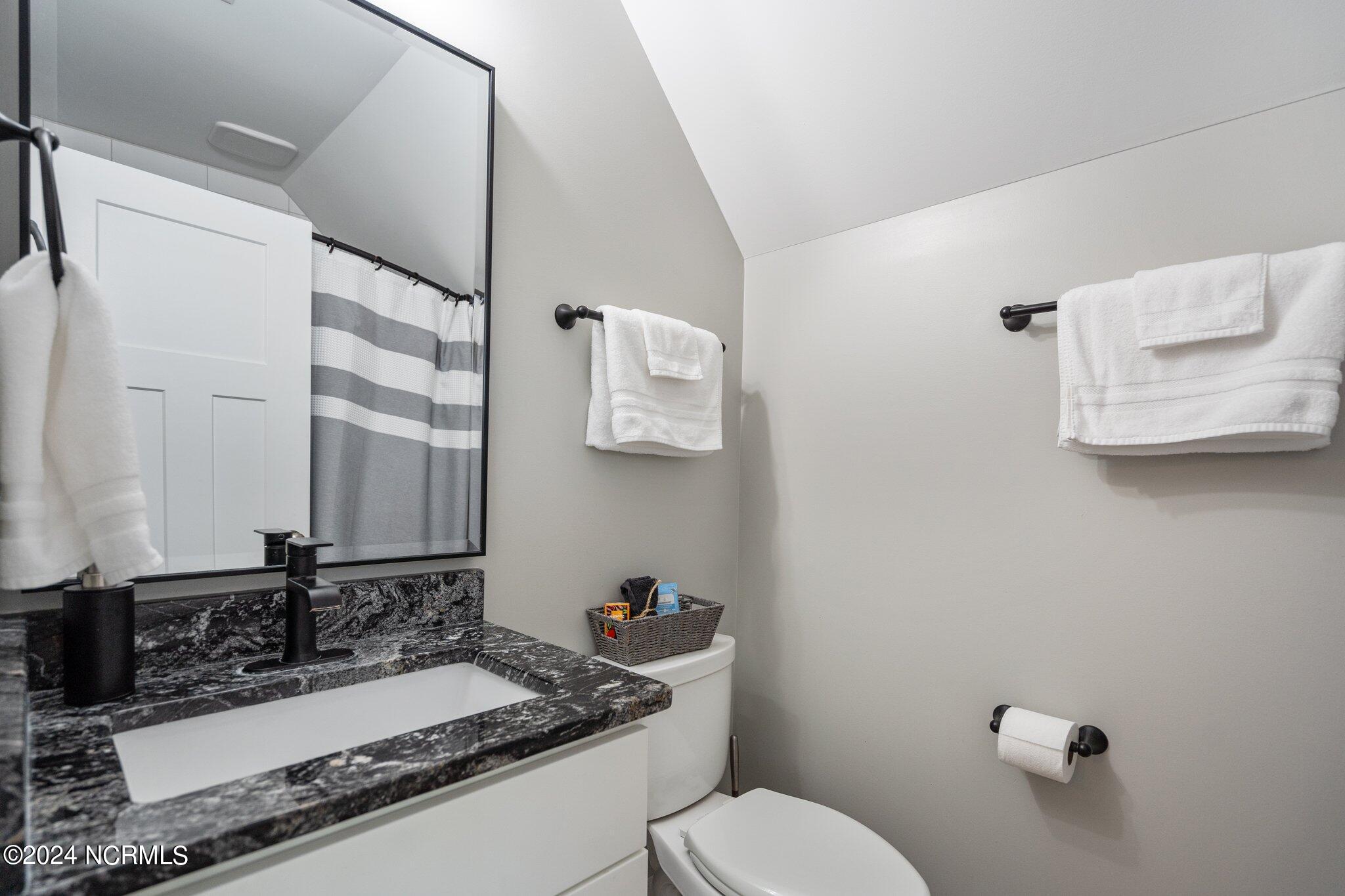 2463 Hoover Road Property Photo 68