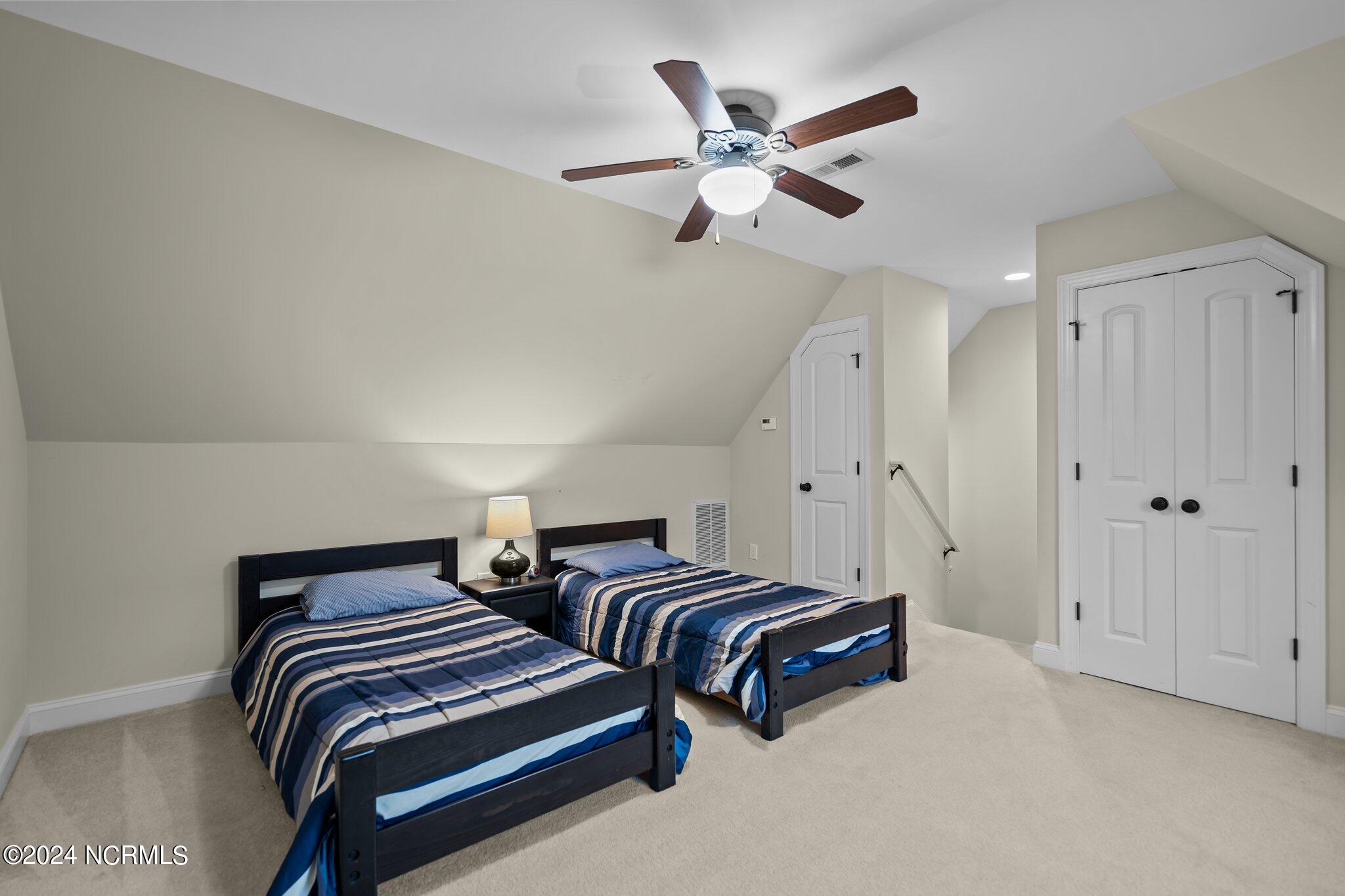 2422 W Oak Bridge Way Property Photo 37
