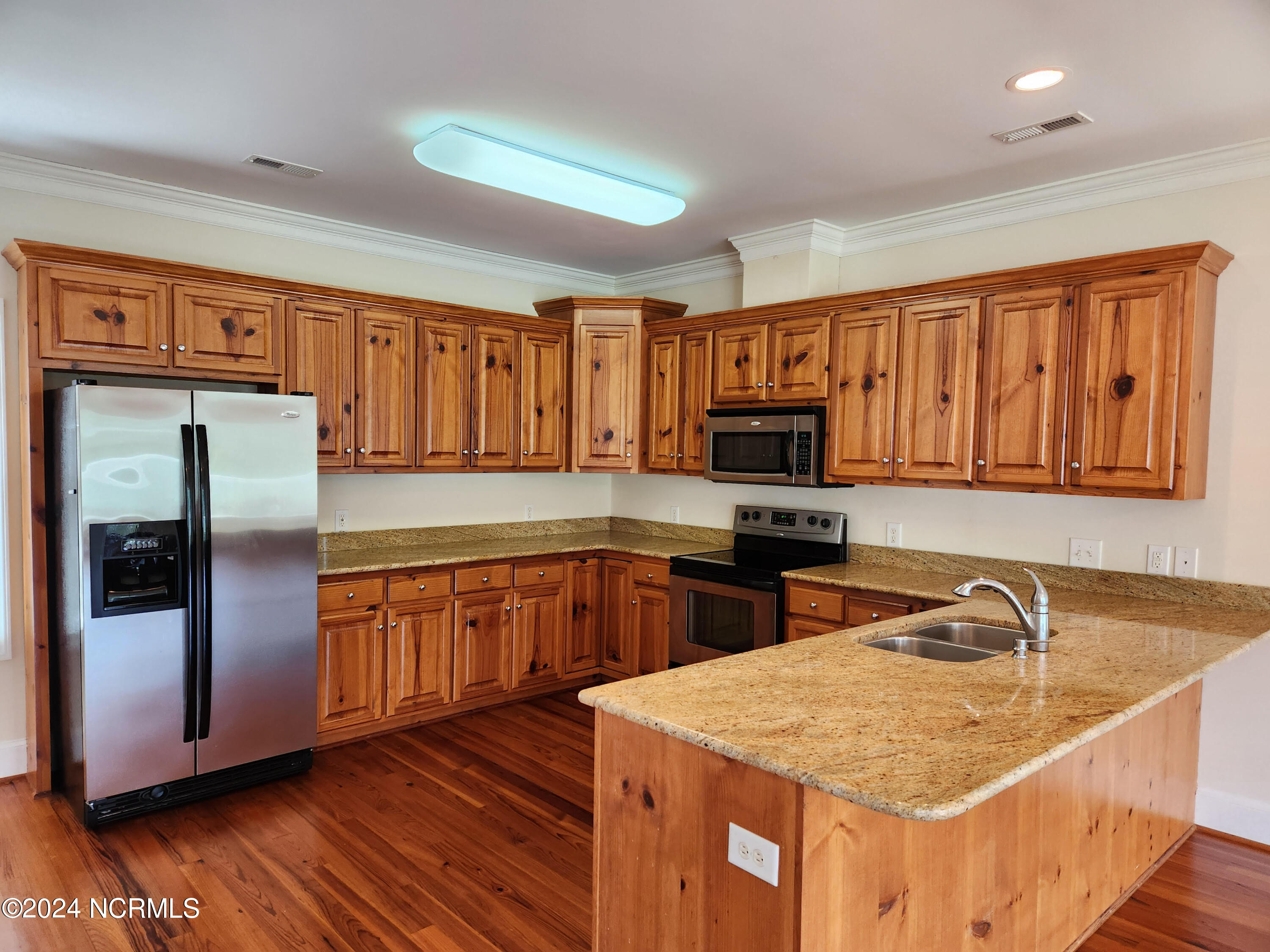 1129 Bennett Road Unit 1a Property Photo 4