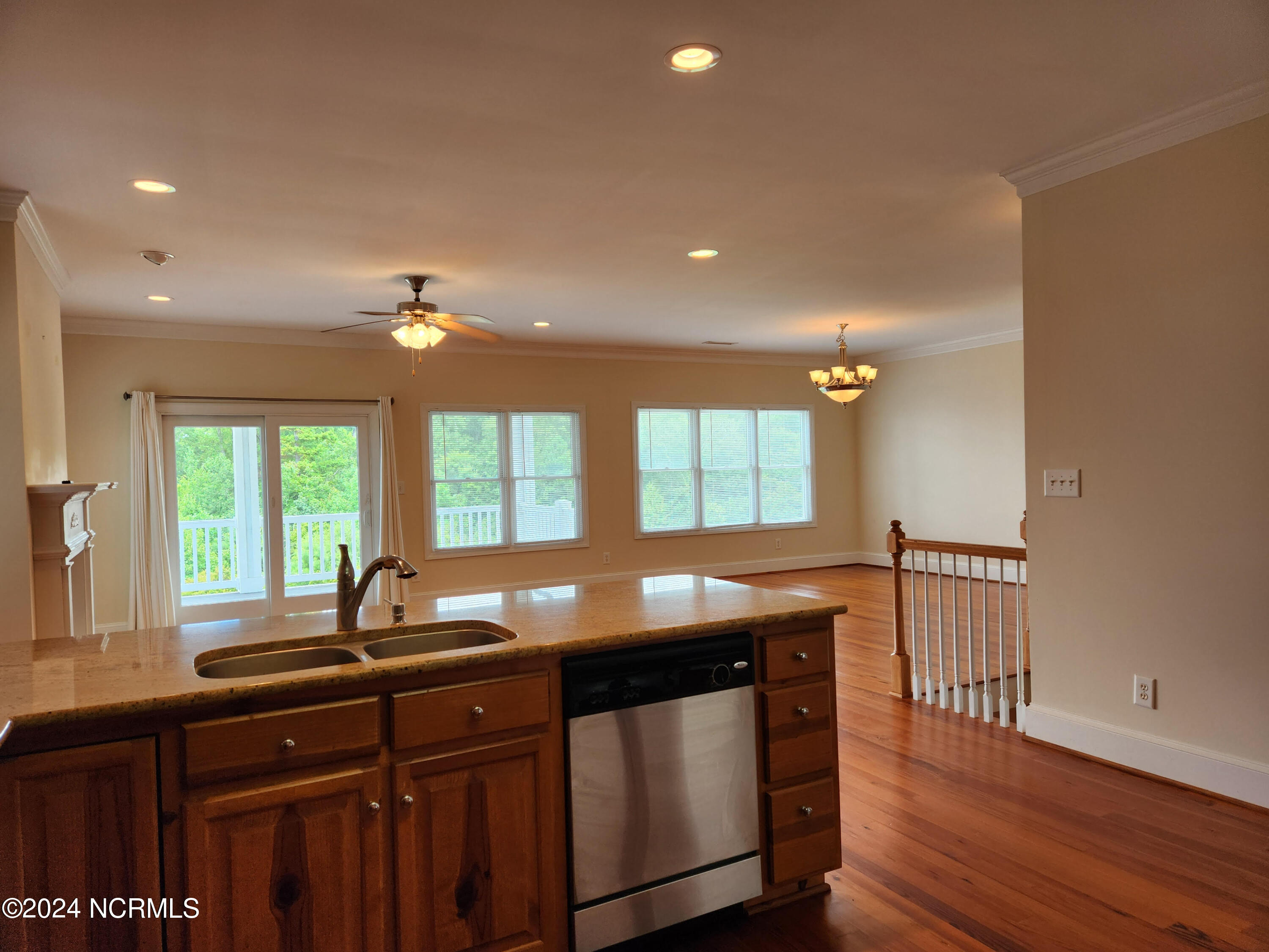 1129 Bennett Road Unit 1a Property Photo 5