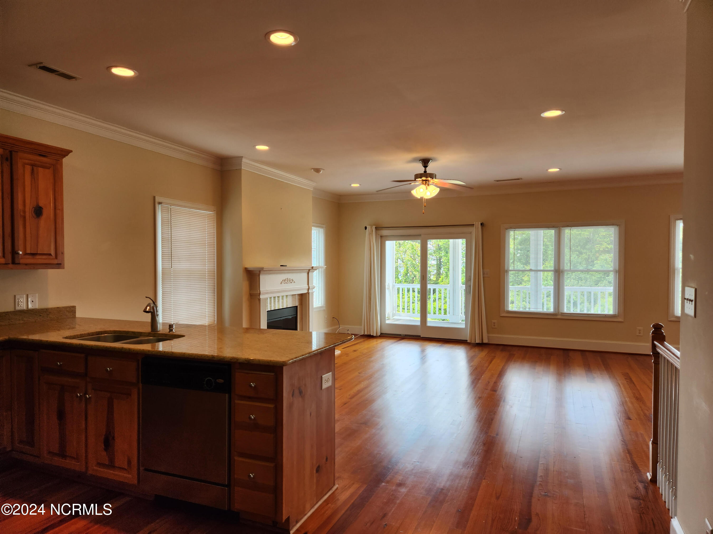 1129 Bennett Road Unit 1a Property Photo 7