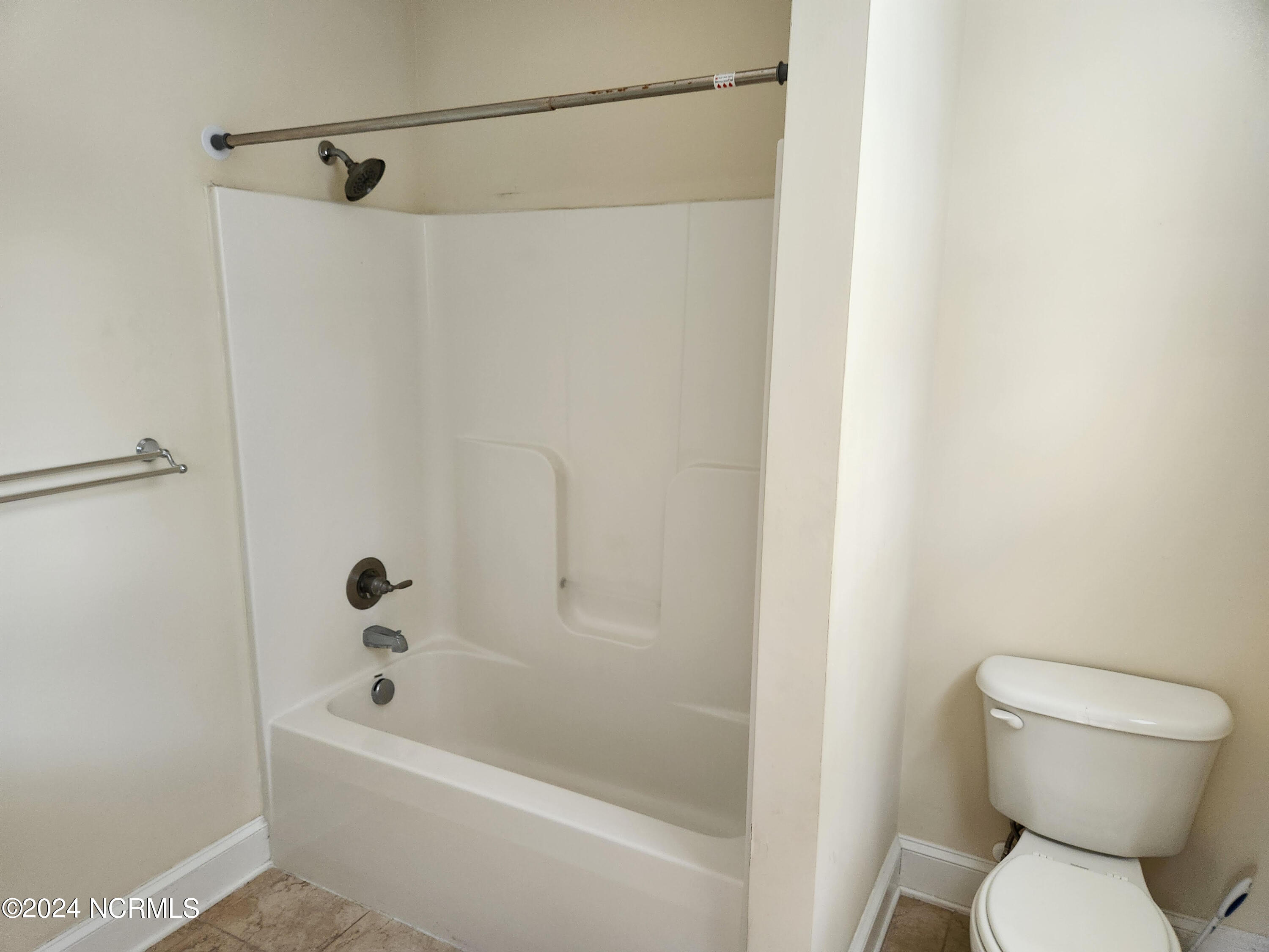 1129 Bennett Road Unit 1a Property Photo 23