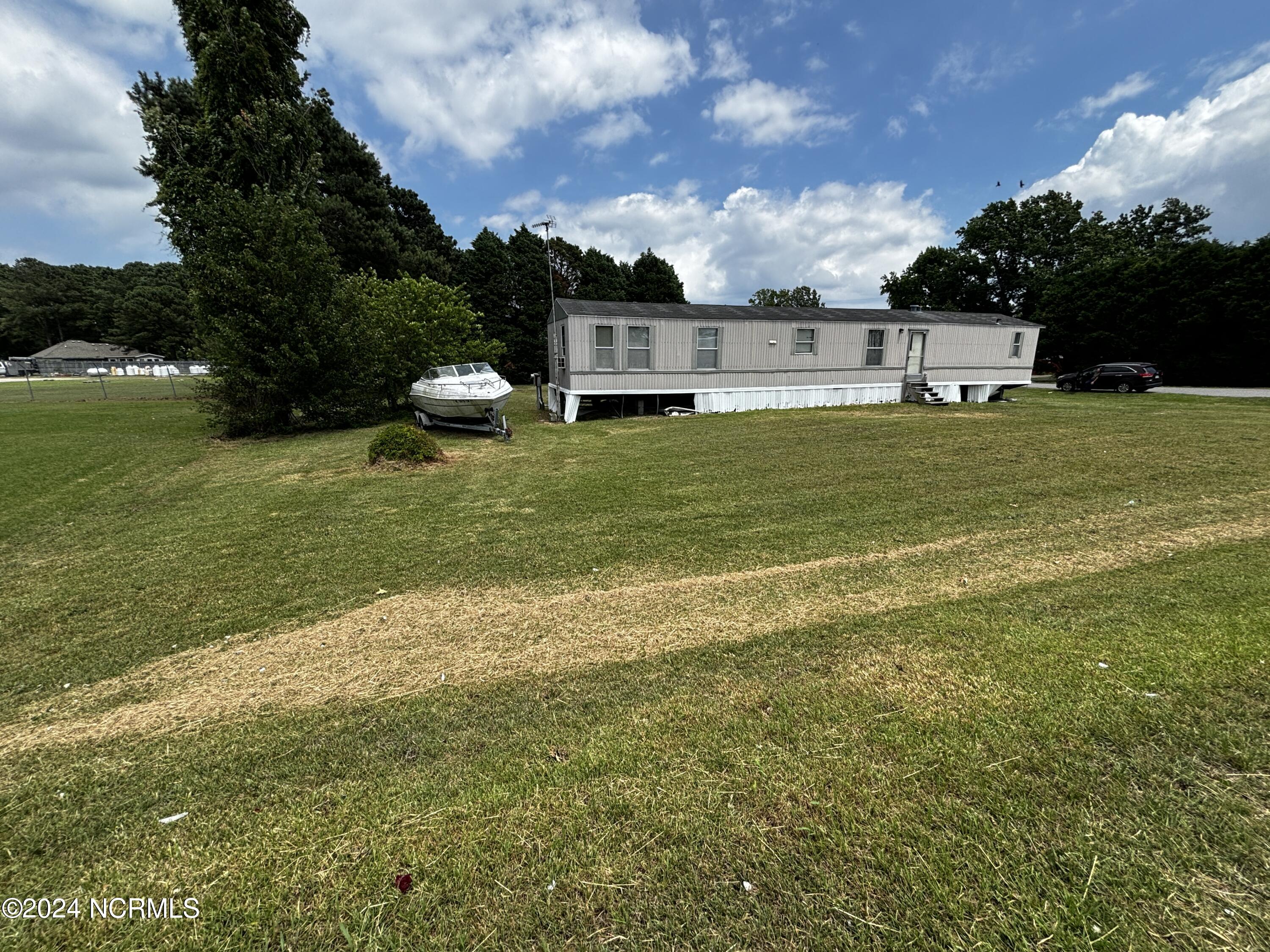 101 Edgewater Drive Property Photo 2