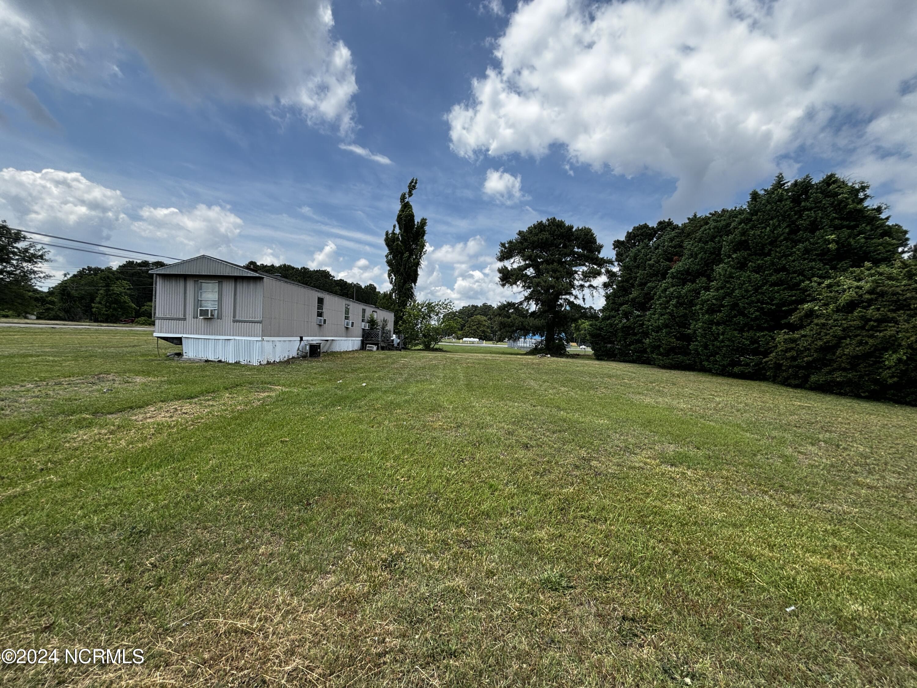 101 Edgewater Drive Property Photo 3