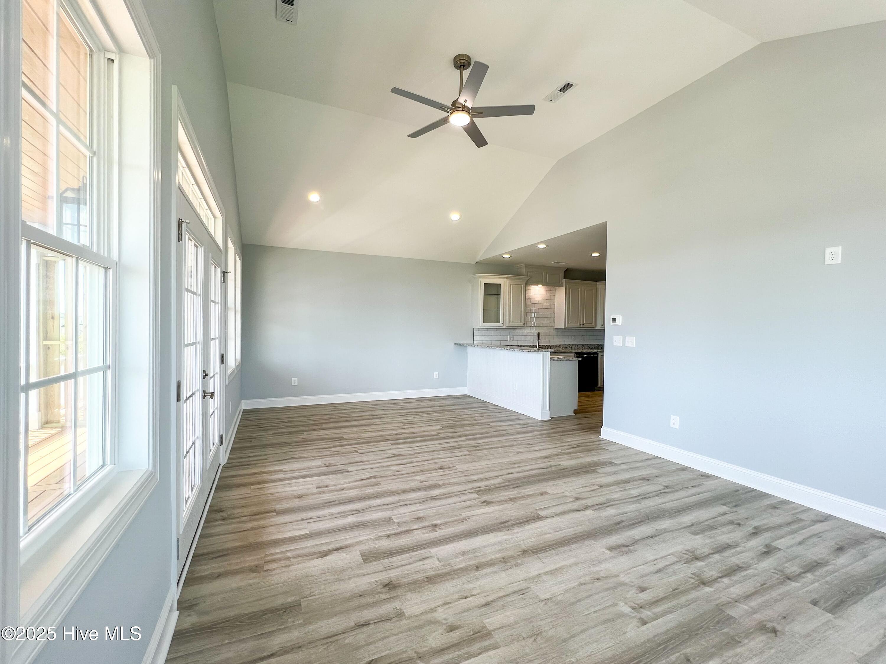 244 Grandview Drive Property Photo 5