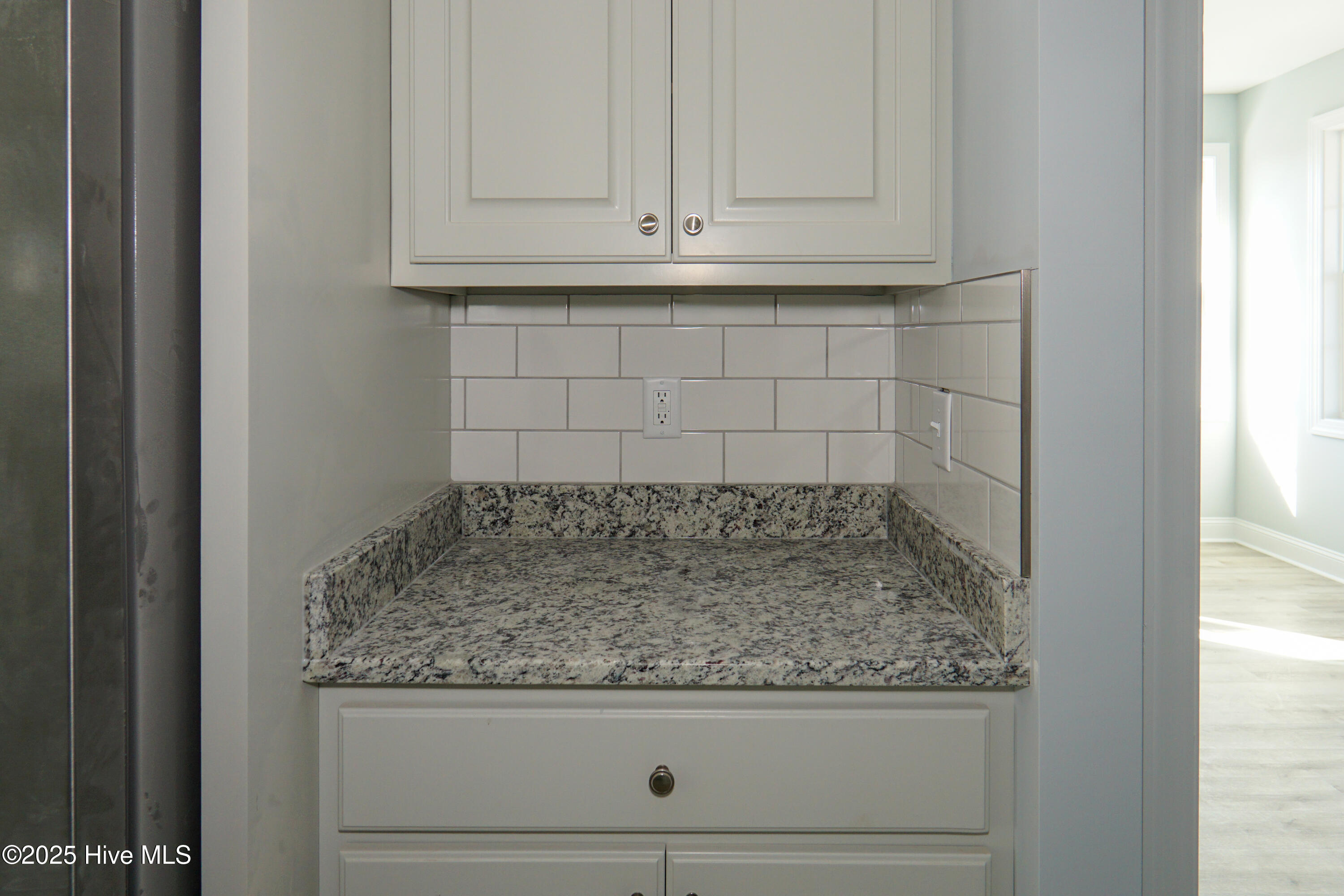 244 Grandview Drive Property Photo 6