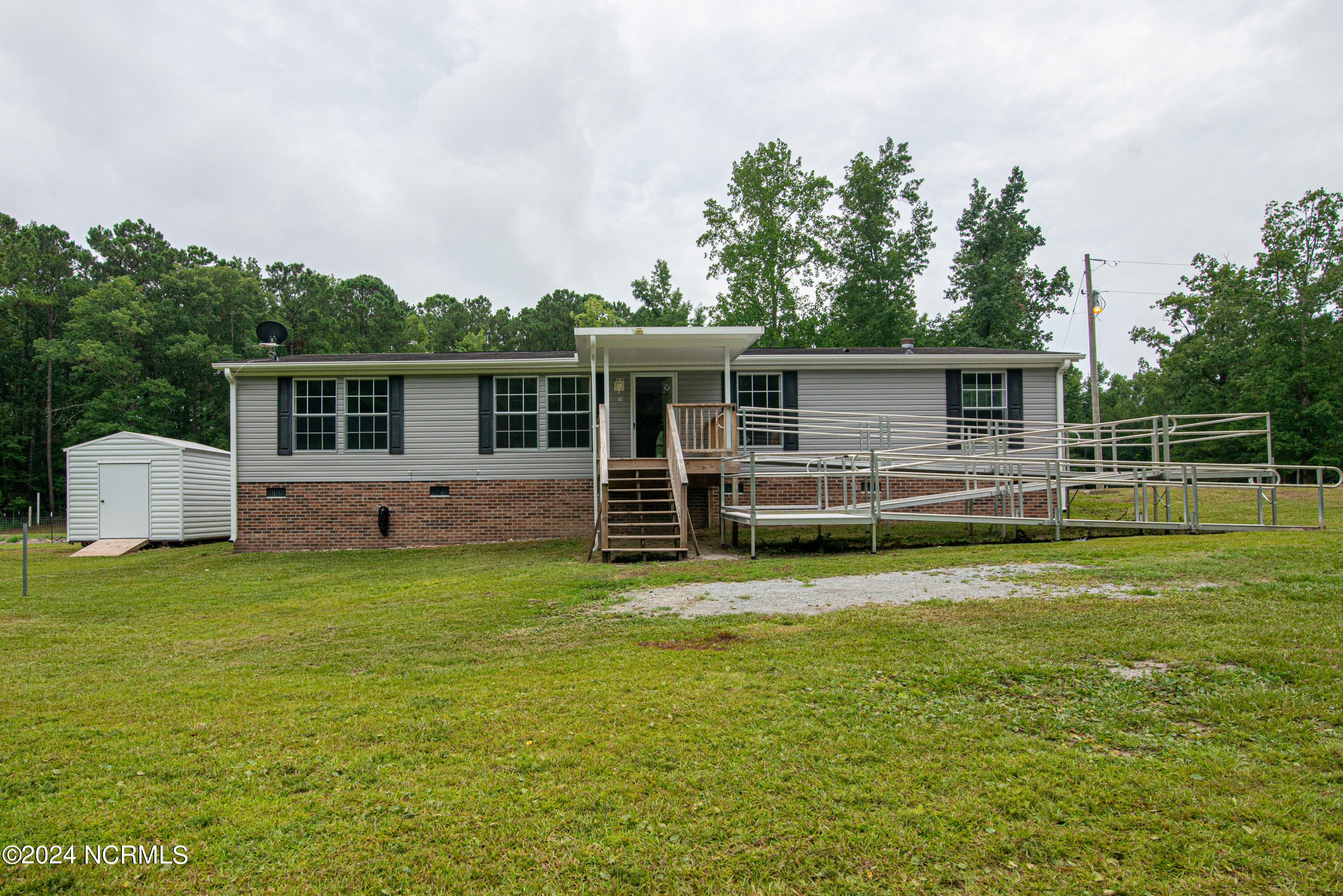 136 Pelletier Circle Property Photo 1
