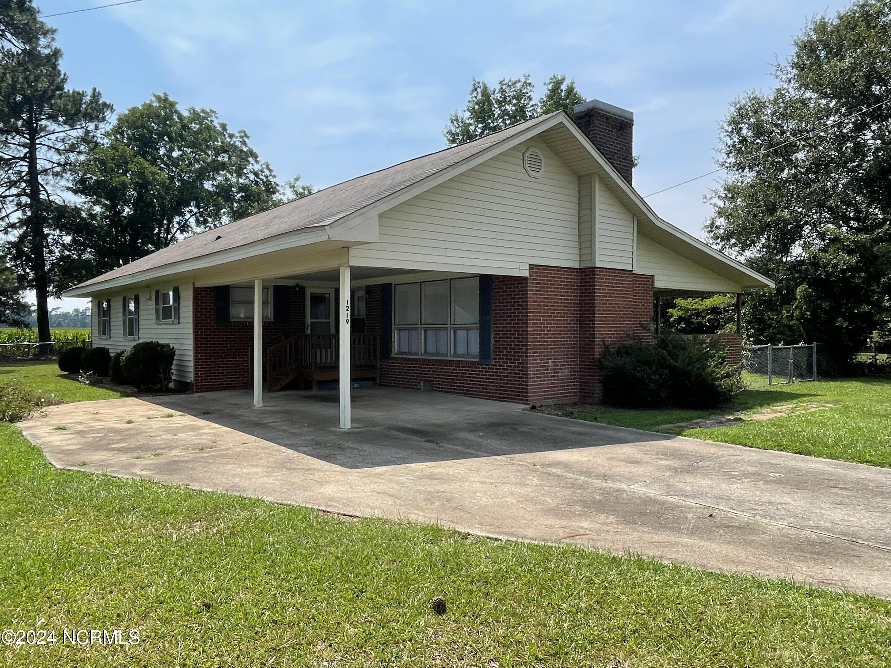 1219 Old Smith Chapel Road Property Photo